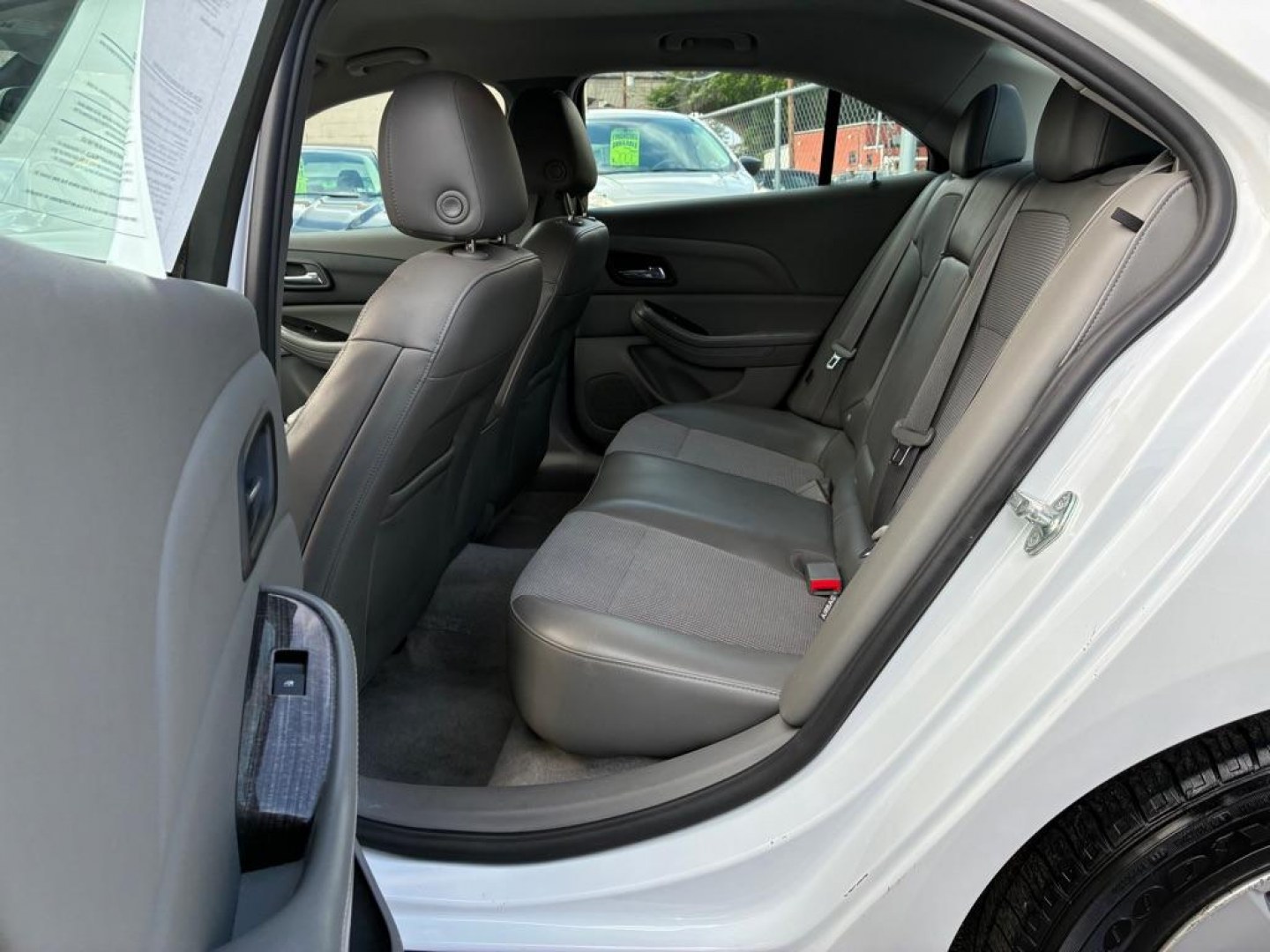 2016 WHITE CHEVROLET MALIBU LIMITED LT (1G11C5SAXGF) with an 2.5L engine, Automatic transmission, located at 117 North Cameron Street, Harrisburg, PA, 17101, (717) 963-8962, 40.266762, -76.875259 - WE FINANCE!!! MOST vehicles are available for financing. Good Credit/ Challenged Credit/ No Credit - ALL Trade-Ins Welcomed!!! APPLY ONLINE or CALL us TODAY Please call us to discuss your cash and/or financing options. Thanks for checking our inventory! We're here to help.- Photo#11