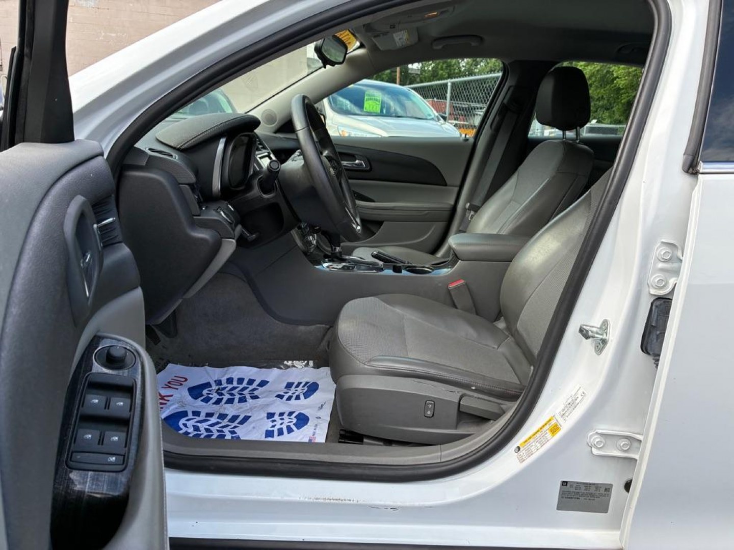2016 WHITE CHEVROLET MALIBU LIMITED LT (1G11C5SAXGF) with an 2.5L engine, Automatic transmission, located at 117 North Cameron Street, Harrisburg, PA, 17101, (717) 963-8962, 40.266762, -76.875259 - WE FINANCE!!! MOST vehicles are available for financing. Good Credit/ Challenged Credit/ No Credit - ALL Trade-Ins Welcomed!!! APPLY ONLINE or CALL us TODAY Please call us to discuss your cash and/or financing options. Thanks for checking our inventory! We're here to help.- Photo#13