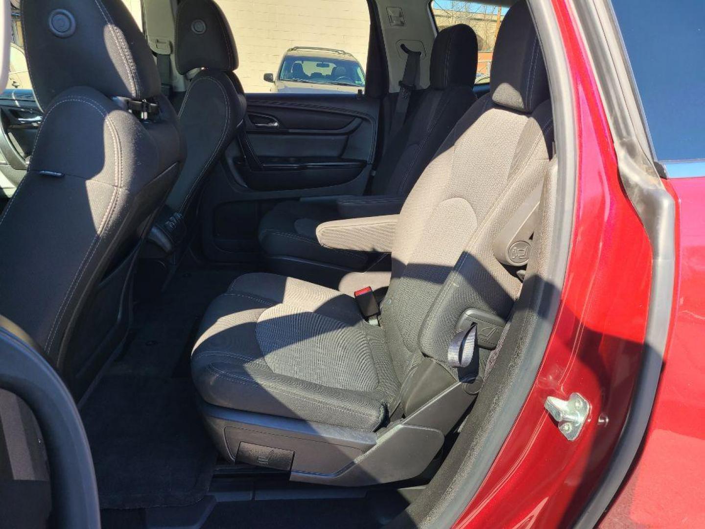 2016 RED CHEVROLET TRAVERSE LT (1GNKVGKD2GJ) with an 3.6L engine, Automatic transmission, located at 117 North Cameron Street, Harrisburg, PA, 17101, (717) 963-8962, 40.266762, -76.875259 - WE FINANCE!!! Good Credit/ Bad Credit/ No Credit - ALL Trade-Ins Welcomed!!! ***Guaranteed Credit Approval*** APPLY ONLINE or CALL us TODAY ;) Internet Prices and Marketplace Prices are SPECIAL discounted ***CASH DEALS*** Retail Prices are higher. Please call us to discuss your cash and finan - Photo#13
