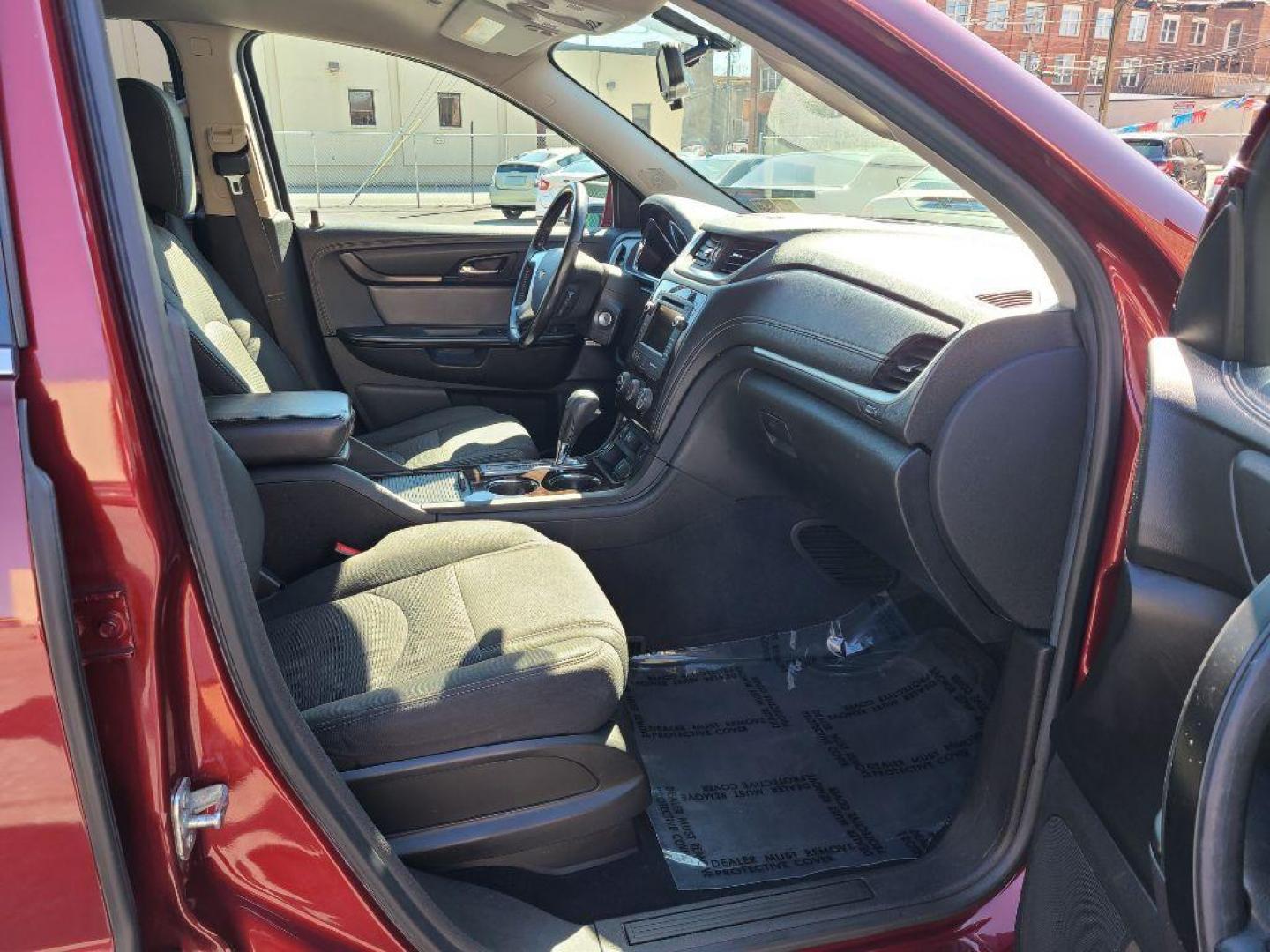 2016 RED CHEVROLET TRAVERSE LT (1GNKVGKD2GJ) with an 3.6L engine, Automatic transmission, located at 117 North Cameron Street, Harrisburg, PA, 17101, (717) 963-8962, 40.266762, -76.875259 - WE FINANCE!!! Good Credit/ Bad Credit/ No Credit - ALL Trade-Ins Welcomed!!! ***Guaranteed Credit Approval*** APPLY ONLINE or CALL us TODAY ;) Internet Prices and Marketplace Prices are SPECIAL discounted ***CASH DEALS*** Retail Prices are higher. Please call us to discuss your cash and finan - Photo#15