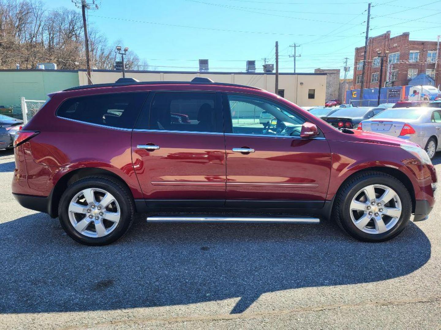 2016 RED CHEVROLET TRAVERSE LT (1GNKVGKD2GJ) with an 3.6L engine, Automatic transmission, located at 117 North Cameron Street, Harrisburg, PA, 17101, (717) 963-8962, 40.266762, -76.875259 - WE FINANCE!!! Good Credit/ Bad Credit/ No Credit - ALL Trade-Ins Welcomed!!! ***Guaranteed Credit Approval*** APPLY ONLINE or CALL us TODAY ;) Internet Prices and Marketplace Prices are SPECIAL discounted ***CASH DEALS*** Retail Prices are higher. Please call us to discuss your cash and finan - Photo#5