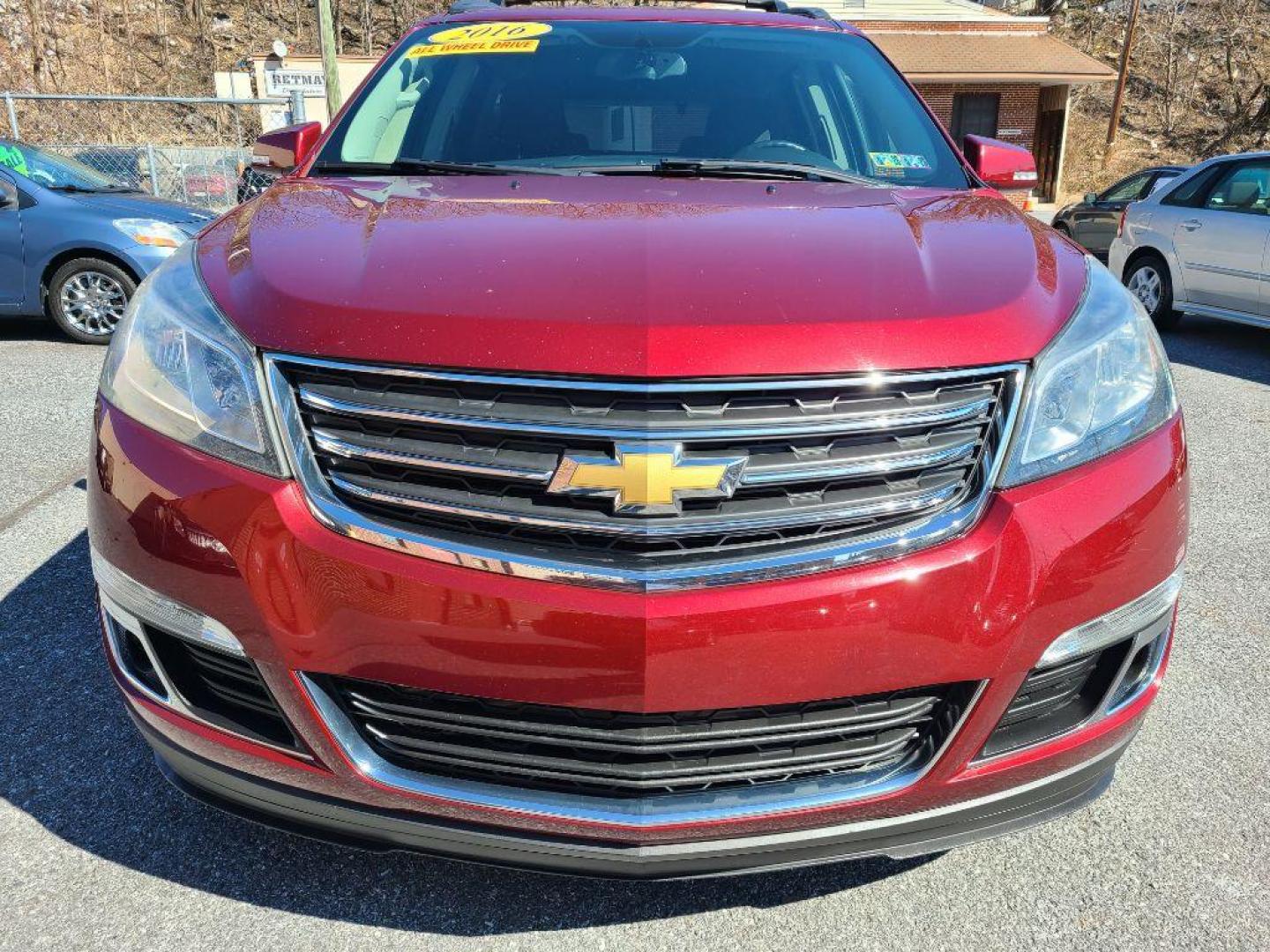 2016 RED CHEVROLET TRAVERSE LT (1GNKVGKD2GJ) with an 3.6L engine, Automatic transmission, located at 117 North Cameron Street, Harrisburg, PA, 17101, (717) 963-8962, 40.266762, -76.875259 - WE FINANCE!!! Good Credit/ Bad Credit/ No Credit - ALL Trade-Ins Welcomed!!! ***Guaranteed Credit Approval*** APPLY ONLINE or CALL us TODAY ;) Internet Prices and Marketplace Prices are SPECIAL discounted ***CASH DEALS*** Retail Prices are higher. Please call us to discuss your cash and finan - Photo#6