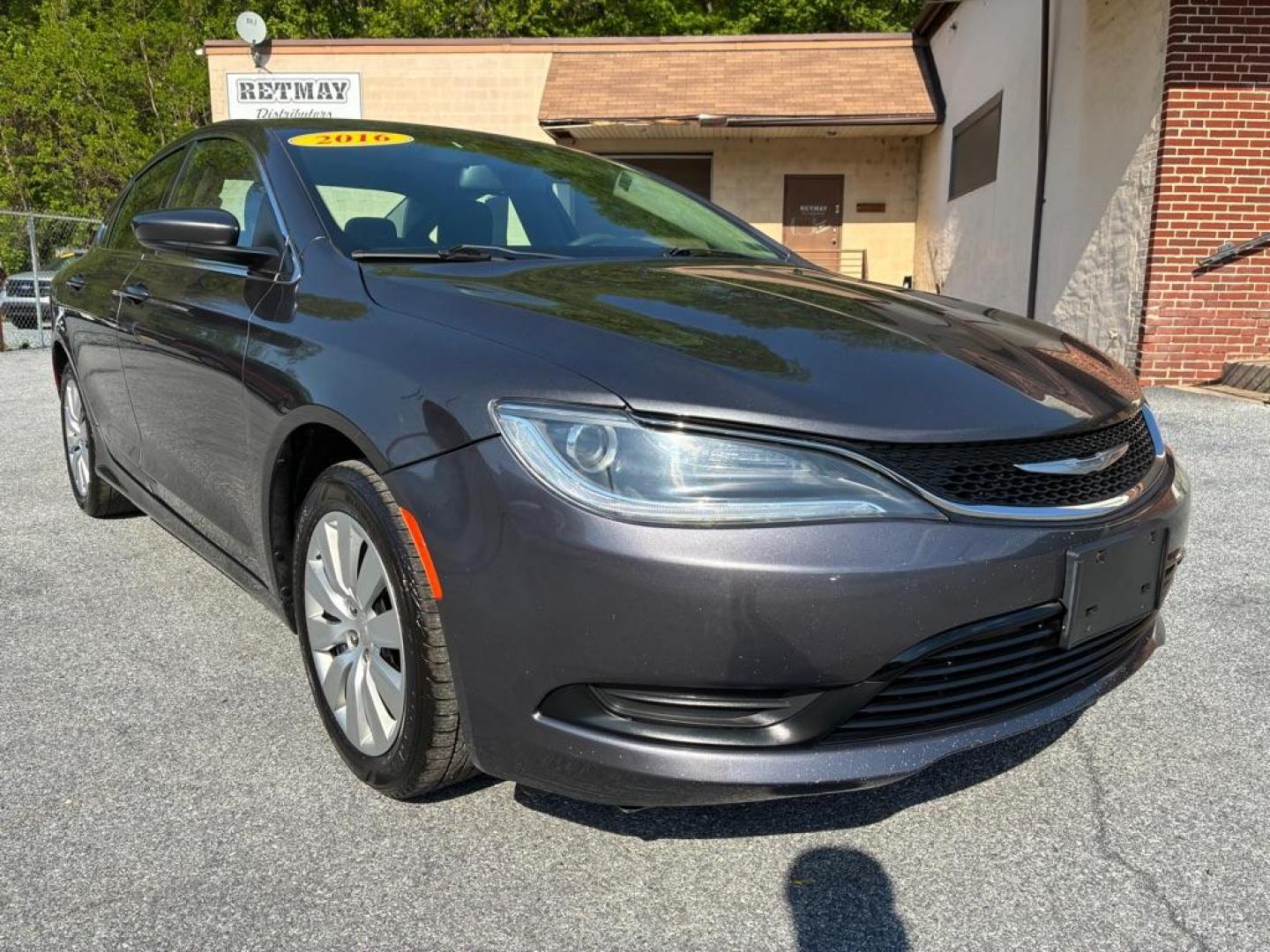 2016 GRAY CHRYSLER 200 LX (1C3CCCFB9GN) with an 2.4L engine, Automatic transmission, located at 117 North Cameron Street, Harrisburg, PA, 17101, (717) 963-8962, 40.266762, -76.875259 - WE FINANCE!!! MOST vehicles are available for financing. Good Credit/ Challenged Credit/ No Credit - ALL Trade-Ins Welcomed!!! APPLY ONLINE or CALL us TODAY Please call us to discuss your cash and/or financing options. Thanks for checking our inventory! We're here to help. - Photo#6