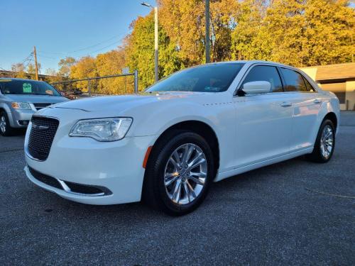 2016 CHRYSLER 300 4DR