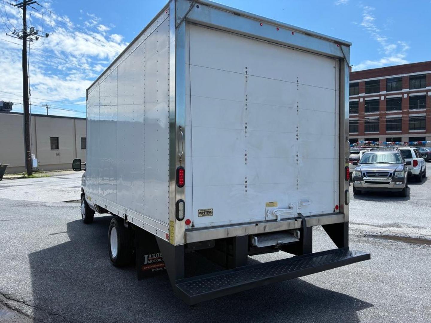 2016 WHITE FORD ECONOLINE E350 SUPER DUTY CUTAWAY VAN (1FDWE3FL6GD) with an 5.4L engine, Automatic transmission, located at 117 North Cameron Street, Harrisburg, PA, 17101, (717) 963-8962, 40.266762, -76.875259 - WE FINANCE!!! MOST vehicles are available for financing. Good Credit/ Challenged Credit/ No Credit - ALL Trade-Ins Welcomed!!! APPLY ONLINE or CALL us TODAY Please call us to discuss your cash and/or financing options. Thanks for checking our inventory! We're here to help. - Photo#2