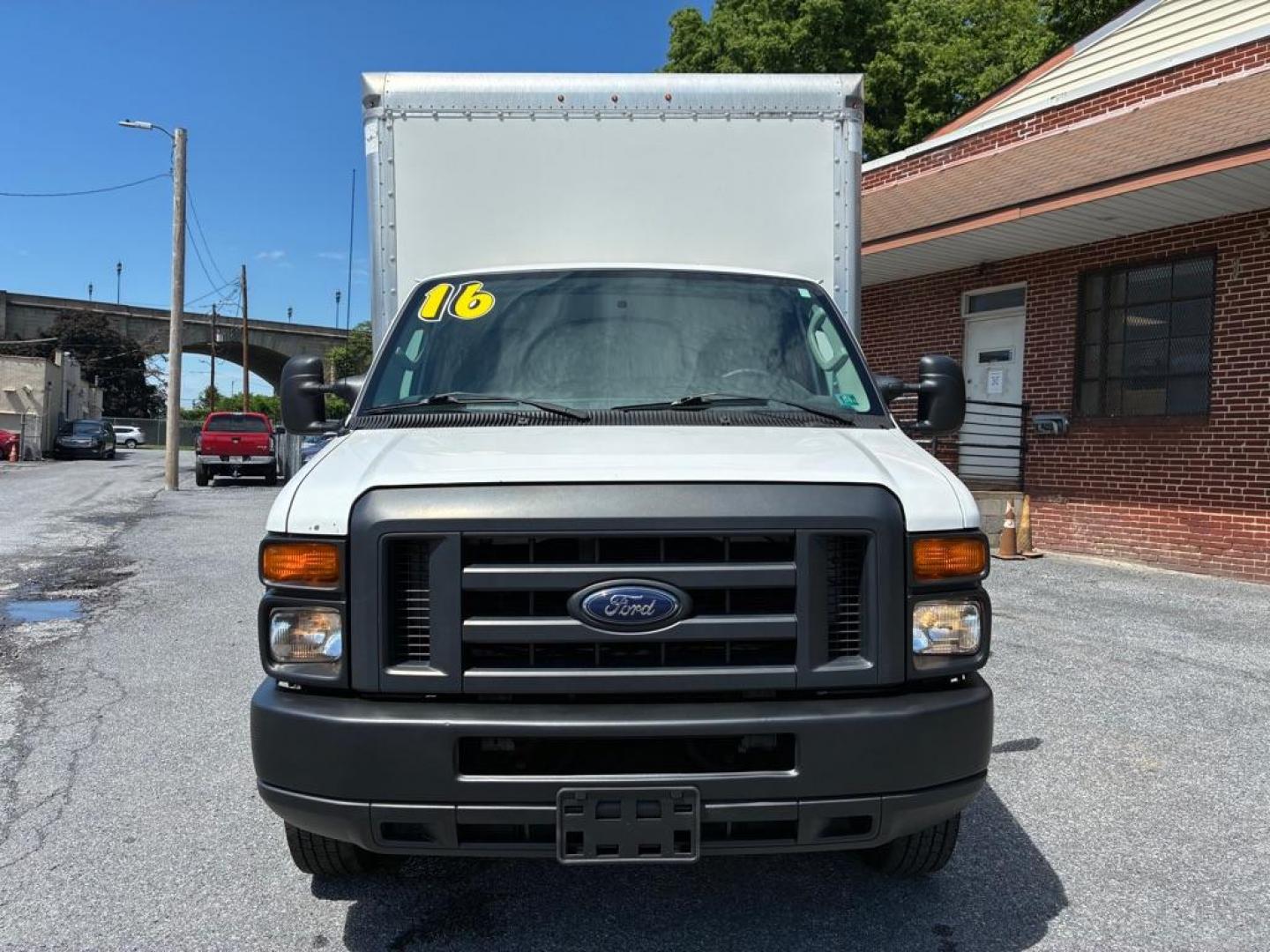 2016 WHITE FORD ECONOLINE E350 SUPER DUTY CUTAWAY VAN (1FDWE3FL6GD) with an 5.4L engine, Automatic transmission, located at 117 North Cameron Street, Harrisburg, PA, 17101, (717) 963-8962, 40.266762, -76.875259 - WE FINANCE!!! MOST vehicles are available for financing. Good Credit/ Challenged Credit/ No Credit - ALL Trade-Ins Welcomed!!! APPLY ONLINE or CALL us TODAY Please call us to discuss your cash and/or financing options. Thanks for checking our inventory! We're here to help. - Photo#7