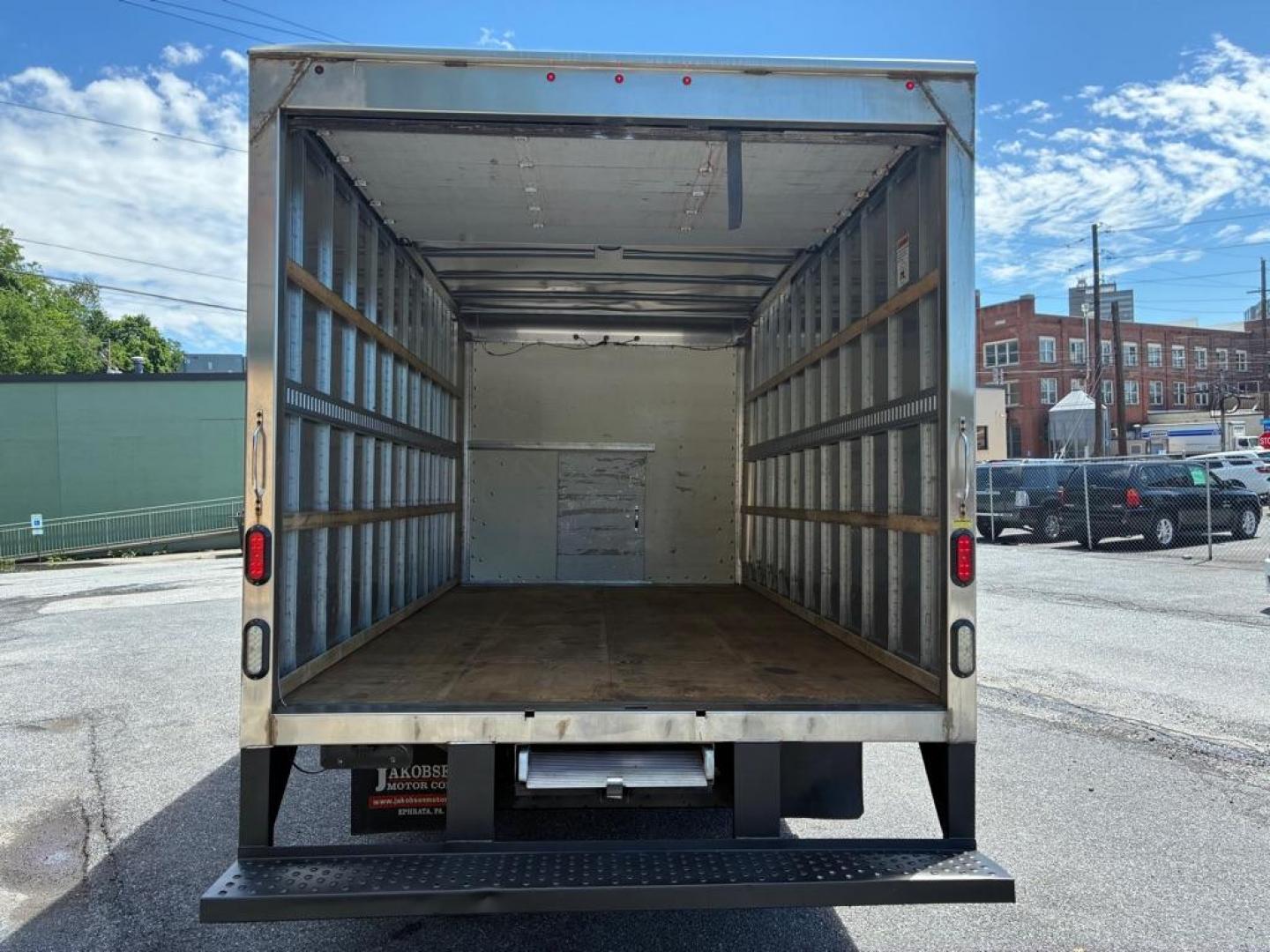 2016 WHITE FORD ECONOLINE E350 SUPER DUTY CUTAWAY VAN (1FDWE3FL6GD) with an 5.4L engine, Automatic transmission, located at 117 North Cameron Street, Harrisburg, PA, 17101, (717) 963-8962, 40.266762, -76.875259 - WE FINANCE!!! MOST vehicles are available for financing. Good Credit/ Challenged Credit/ No Credit - ALL Trade-Ins Welcomed!!! APPLY ONLINE or CALL us TODAY Please call us to discuss your cash and/or financing options. Thanks for checking our inventory! We're here to help. - Photo#9