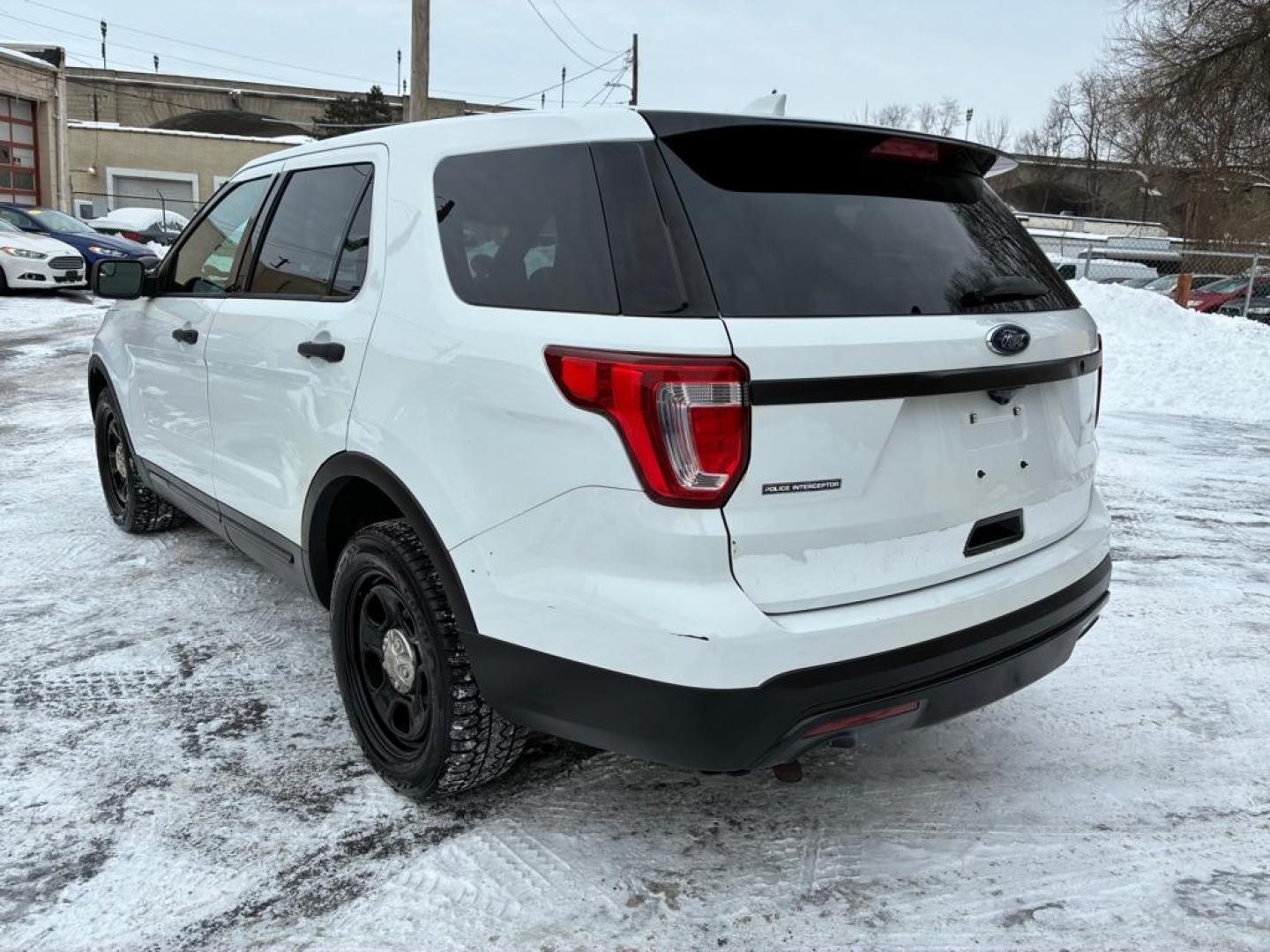 2016 WHITE FORD EXPLORER POLICE INTERCEPTOR (1FM5K8AR3GG) with an 3.7L engine, Automatic transmission, located at 117 North Cameron Street, Harrisburg, PA, 17101, (717) 963-8962, 40.266762, -76.875259 - WE FINANCE!!! Good Credit/ Challenged Credit/ No Credit - ALL Trade-Ins Welcomed!!! APPLY ONLINE or CALL us TODAY ;) Please call us to discuss your cash and/or financing options. - Photo#2