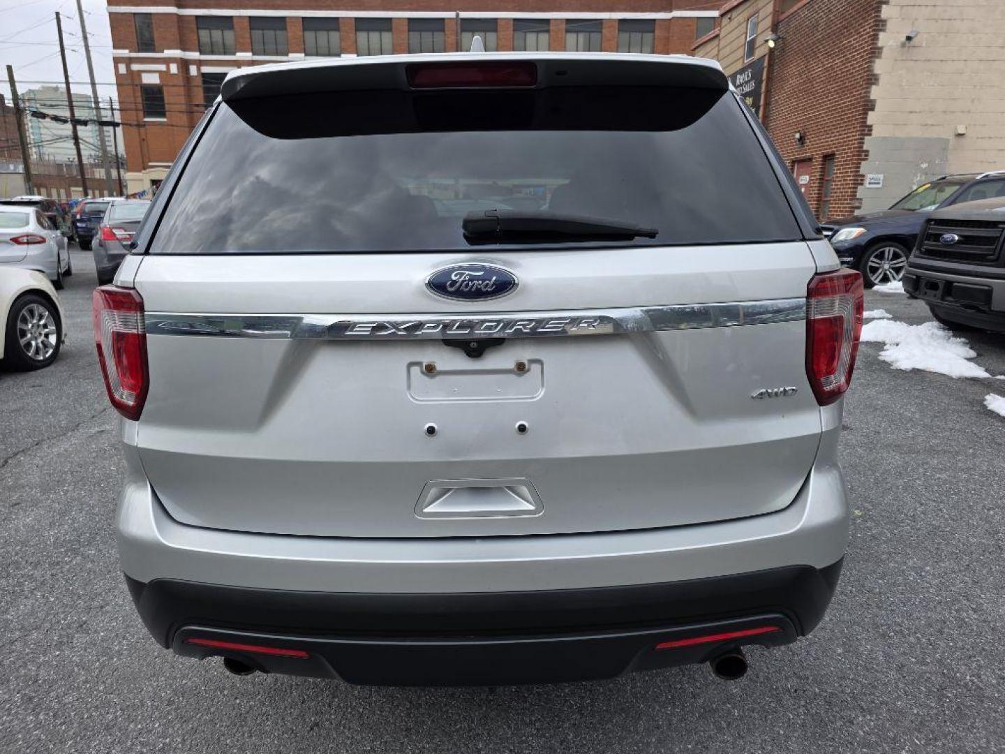 2016 SILVER FORD EXPLORER BASE (1FM5K8B80GG) with an 3.5L engine, Automatic transmission, located at 117 North Cameron Street, Harrisburg, PA, 17101, (717) 963-8962, 40.266762, -76.875259 - WE FINANCE!!! Good Credit/ Challenged Credit/ No Credit - ALL Trade-Ins Welcomed!!! APPLY ONLINE or CALL us TODAY ;) Please call us to discuss your cash and/or financing options. - Photo#3