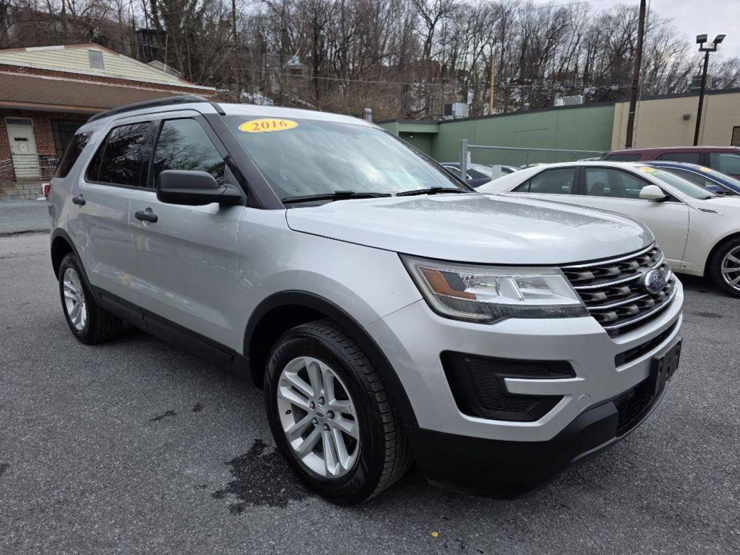 2016 SILVER FORD EXPLORER BASE (1FM5K8B80GG) with an 3.5L engine, Automatic transmission, located at 117 North Cameron Street, Harrisburg, PA, 17101, (717) 963-8962, 40.266762, -76.875259 - WE FINANCE!!! Good Credit/ Challenged Credit/ No Credit - ALL Trade-Ins Welcomed!!! APPLY ONLINE or CALL us TODAY ;) Please call us to discuss your cash and/or financing options. - Photo#6
