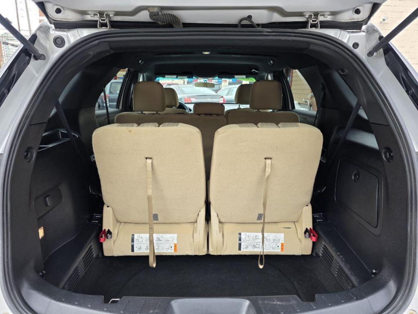 2016 SILVER FORD EXPLORER BASE (1FM5K8B80GG) with an 3.5L engine, Automatic transmission, located at 117 North Cameron Street, Harrisburg, PA, 17101, (717) 963-8962, 40.266762, -76.875259 - WE FINANCE!!! Good Credit/ Challenged Credit/ No Credit - ALL Trade-Ins Welcomed!!! APPLY ONLINE or CALL us TODAY ;) Please call us to discuss your cash and/or financing options. - Photo#11