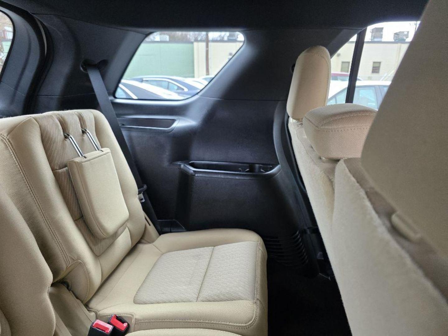 2016 SILVER FORD EXPLORER BASE (1FM5K8B80GG) with an 3.5L engine, Automatic transmission, located at 117 North Cameron Street, Harrisburg, PA, 17101, (717) 963-8962, 40.266762, -76.875259 - WE FINANCE!!! Good Credit/ Challenged Credit/ No Credit - ALL Trade-Ins Welcomed!!! APPLY ONLINE or CALL us TODAY ;) Please call us to discuss your cash and/or financing options. - Photo#14