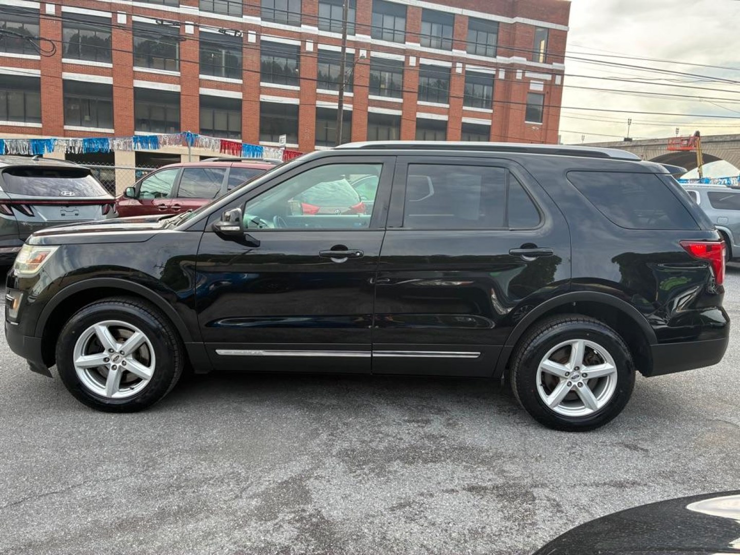 2016 BLACK FORD EXPLORER XLT (1FM5K8D83GG) with an 3.5L engine, Automatic transmission, located at 117 North Cameron Street, Harrisburg, PA, 17101, (717) 963-8962, 40.266762, -76.875259 - WE FINANCE!!! MOST vehicles are available for financing. Good Credit/ Challenged Credit/ No Credit - ALL Trade-Ins Welcomed!!! APPLY ONLINE or CALL us TODAY Please call us to discuss your cash and/or financing options. Thanks for checking our inventory! We're here to help.- Photo#1