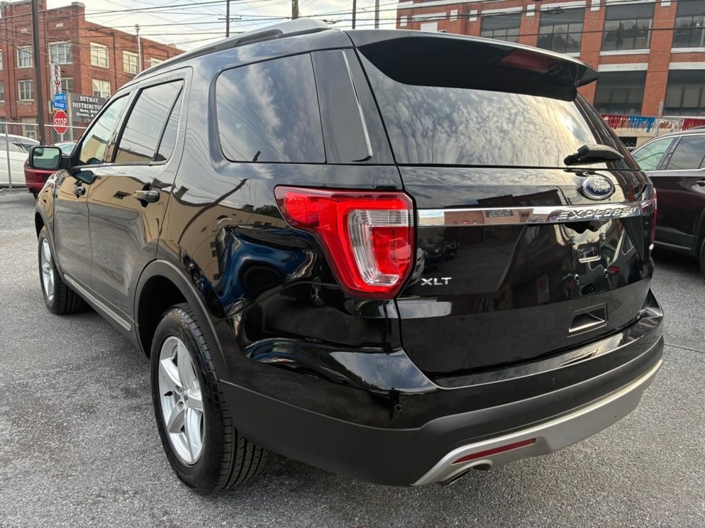 2016 BLACK FORD EXPLORER XLT (1FM5K8D83GG) with an 3.5L engine, Automatic transmission, located at 117 North Cameron Street, Harrisburg, PA, 17101, (717) 963-8962, 40.266762, -76.875259 - WE FINANCE!!! MOST vehicles are available for financing. Good Credit/ Challenged Credit/ No Credit - ALL Trade-Ins Welcomed!!! APPLY ONLINE or CALL us TODAY Please call us to discuss your cash and/or financing options. Thanks for checking our inventory! We're here to help.- Photo#2
