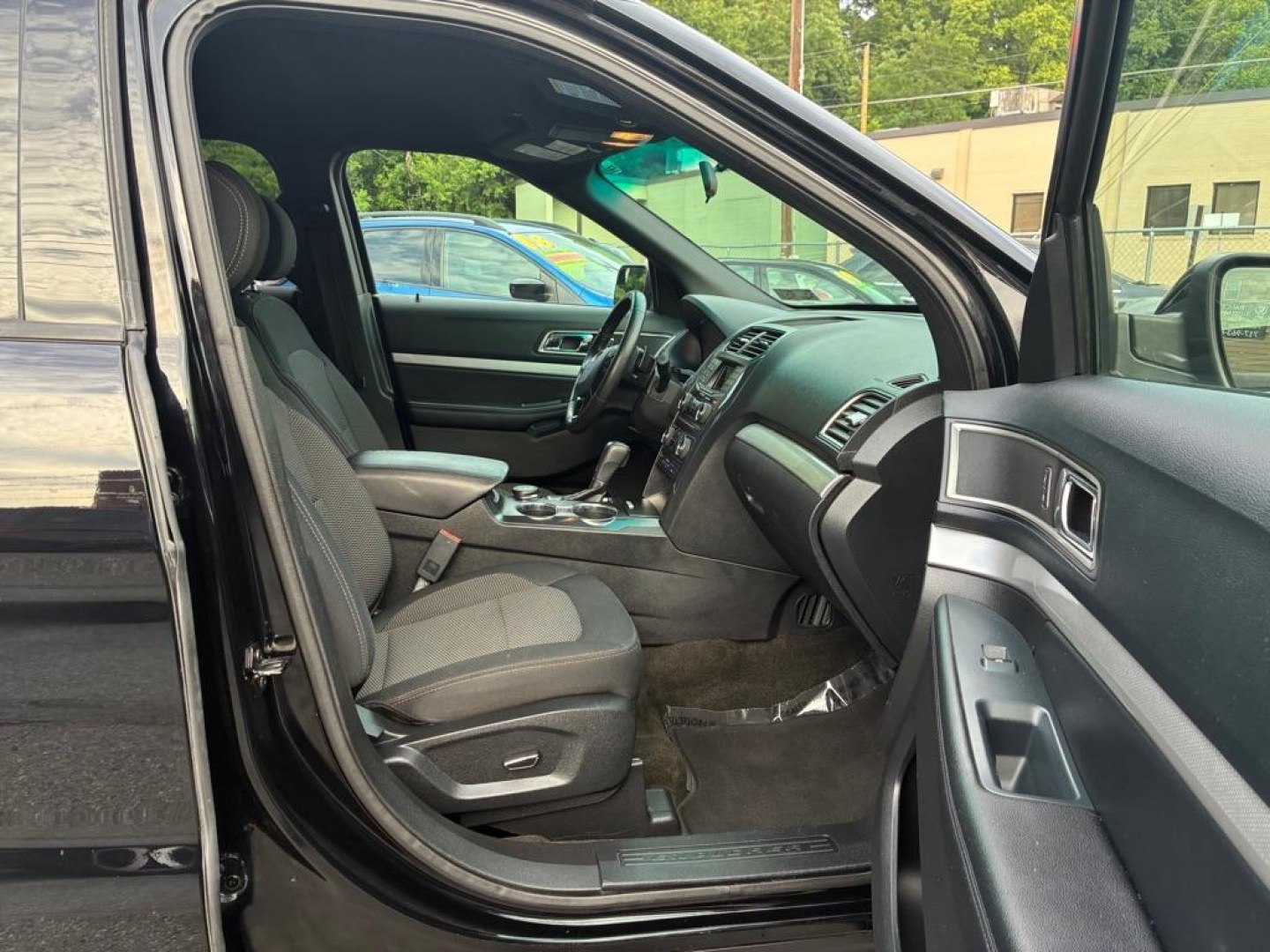 2016 BLACK FORD EXPLORER XLT (1FM5K8D83GG) with an 3.5L engine, Automatic transmission, located at 117 North Cameron Street, Harrisburg, PA, 17101, (717) 963-8962, 40.266762, -76.875259 - WE FINANCE!!! MOST vehicles are available for financing. Good Credit/ Challenged Credit/ No Credit - ALL Trade-Ins Welcomed!!! APPLY ONLINE or CALL us TODAY Please call us to discuss your cash and/or financing options. Thanks for checking our inventory! We're here to help.- Photo#8