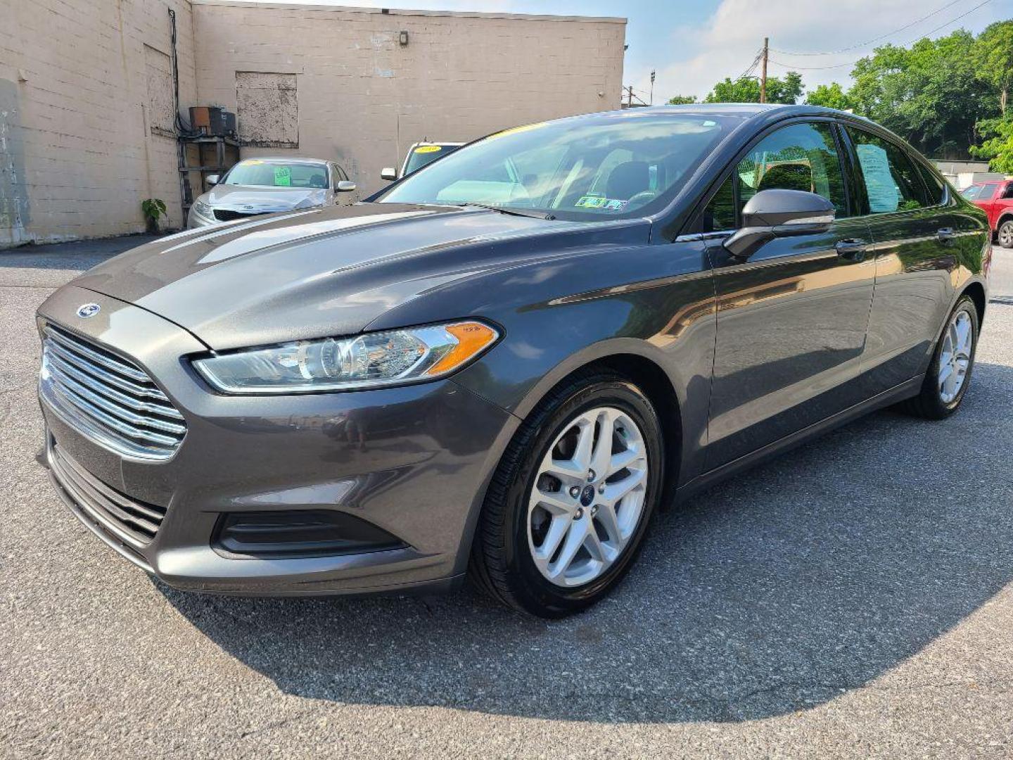 2016 GRAY FORD FUSION SE (3FA6P0H70GR) with an 2.5L engine, Automatic transmission, located at 117 North Cameron Street, Harrisburg, PA, 17101, (717) 963-8962, 40.266762, -76.875259 - WE FINANCE!!! Good Credit/ Bad Credit/ No Credit - ALL Trade-Ins Welcomed!!! ***Guaranteed Credit Approval*** APPLY ONLINE or CALL us TODAY ;) Internet Prices and Marketplace Prices are SPECIAL discounted ***CASH DEALS*** Retail Prices are higher. Please call us to discuss your cash and finan - Photo#0