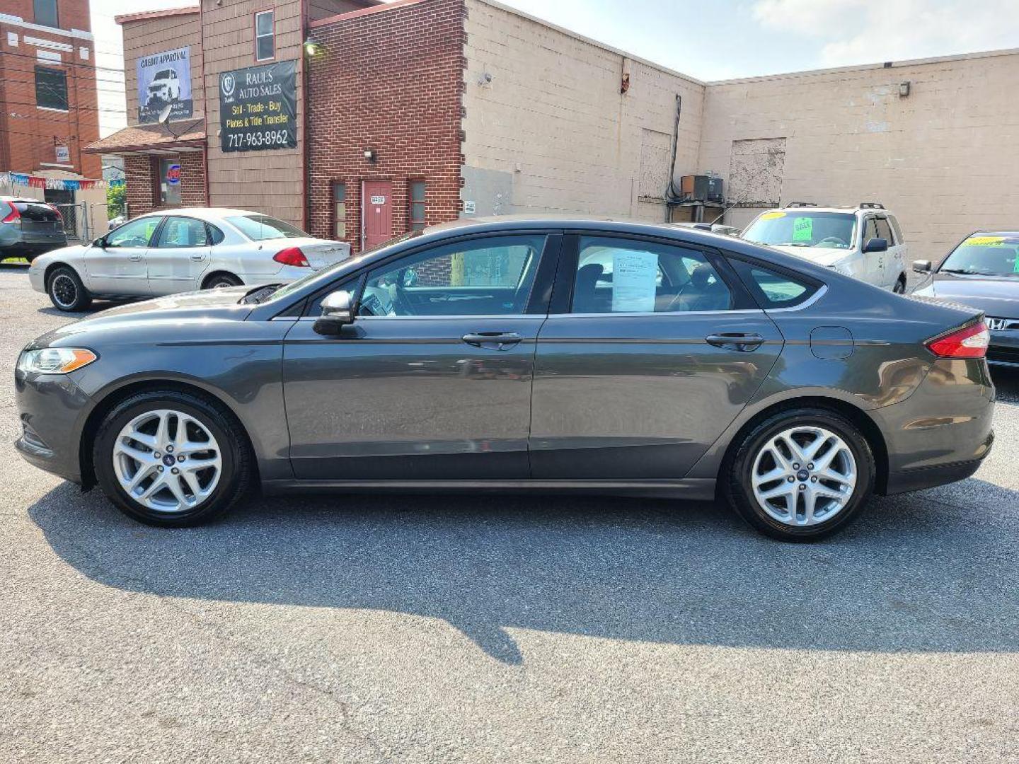 2016 GRAY FORD FUSION SE (3FA6P0H70GR) with an 2.5L engine, Automatic transmission, located at 117 North Cameron Street, Harrisburg, PA, 17101, (717) 963-8962, 40.266762, -76.875259 - WE FINANCE!!! Good Credit/ Bad Credit/ No Credit - ALL Trade-Ins Welcomed!!! ***Guaranteed Credit Approval*** APPLY ONLINE or CALL us TODAY ;) Internet Prices and Marketplace Prices are SPECIAL discounted ***CASH DEALS*** Retail Prices are higher. Please call us to discuss your cash and finan - Photo#1
