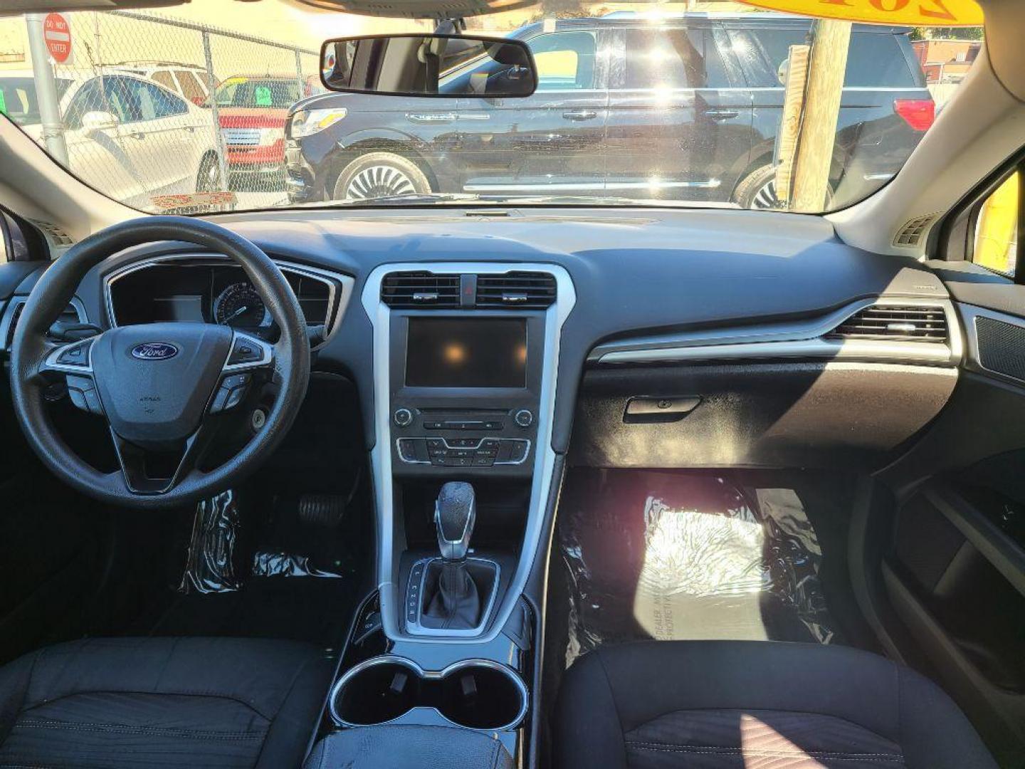 2016 BLUE FORD FUSION SE (3FA6P0H78GR) with an 2.5L engine, Automatic transmission, located at 117 North Cameron Street, Harrisburg, PA, 17101, (717) 963-8962, 40.266762, -76.875259 - WE FINANCE!!! Good Credit/ Bad Credit/ No Credit - ALL Trade-Ins Welcomed!!! ***Guaranteed Credit Approval*** APPLY ONLINE or CALL us TODAY ;) Internet Prices and Marketplace Prices are SPECIAL discounted ***CASH DEALS*** Retail Prices are higher. Please call us to discuss your cash and finan - Photo#9