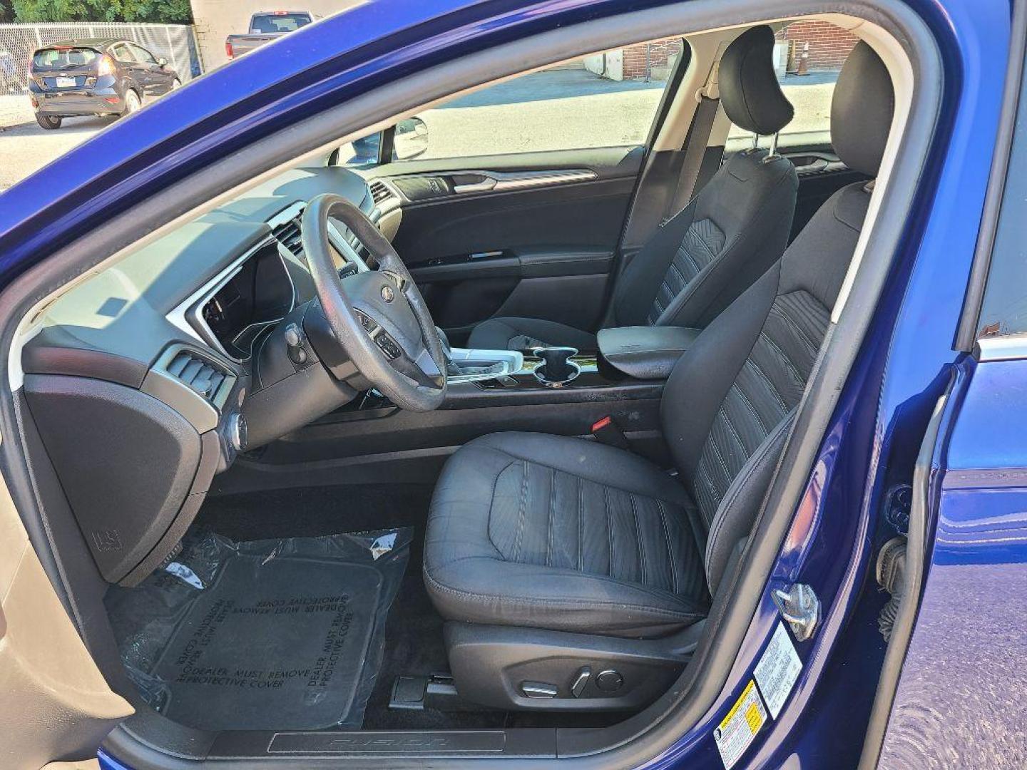 2016 BLUE FORD FUSION SE (3FA6P0H78GR) with an 2.5L engine, Automatic transmission, located at 117 North Cameron Street, Harrisburg, PA, 17101, (717) 963-8962, 40.266762, -76.875259 - WE FINANCE!!! Good Credit/ Bad Credit/ No Credit - ALL Trade-Ins Welcomed!!! ***Guaranteed Credit Approval*** APPLY ONLINE or CALL us TODAY ;) Internet Prices and Marketplace Prices are SPECIAL discounted ***CASH DEALS*** Retail Prices are higher. Please call us to discuss your cash and finan - Photo#11
