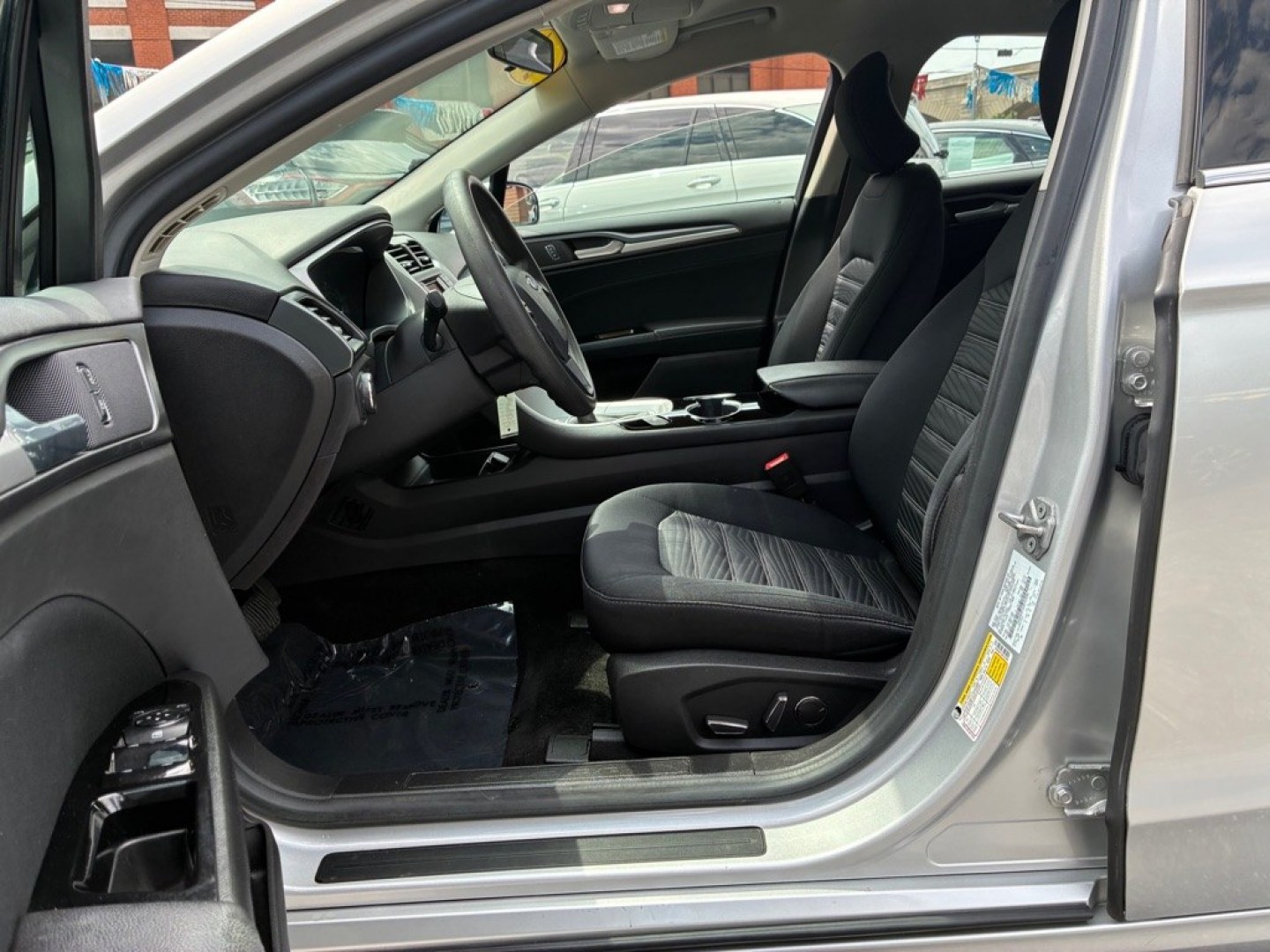 2016 SILVER FORD FUSION SE (3FA6P0H73GR) with an 2.5L engine, Automatic transmission, located at 117 North Cameron Street, Harrisburg, PA, 17101, (717) 963-8962, 40.266762, -76.875259 - WE FINANCE!!! MOST vehicles are available for financing. Good Credit/ Challenged Credit/ No Credit - ALL Trade-Ins Welcomed!!! APPLY ONLINE or CALL us TODAY Please call us to discuss your cash and/or financing options. Thanks for checking our inventory! We're here to help.- Photo#13