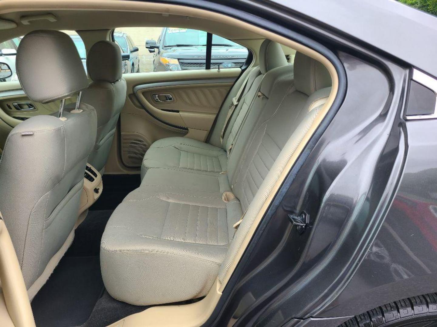 2016 GRAY FORD TAURUS SE (1FAHP2D80GG) with an 3.5L engine, Automatic transmission, located at 117 North Cameron Street, Harrisburg, PA, 17101, (717) 963-8962, 40.266762, -76.875259 - WE FINANCE!!! Good Credit/ Bad Credit/ No Credit - ALL Trade-Ins Welcomed!!! ***Guaranteed Credit Approval*** APPLY ONLINE or CALL us TODAY ;) Internet Prices and Marketplace Prices are SPECIAL discounted ***CASH DEALS*** Retail Prices are higher. Please call us to discuss your cash and finan - Photo#8
