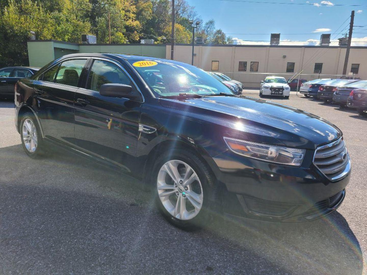 2016 BLACK FORD TAURUS SE (1FAHP2D8XGG) with an 3.5L engine, Automatic transmission, located at 117 North Cameron Street, Harrisburg, PA, 17101, (717) 963-8962, 40.266762, -76.875259 - WE FINANCE!!! Good Credit/ Bad Credit/ No Credit - ALL Trade-Ins Welcomed!!! ***Guaranteed Credit Approval*** APPLY ONLINE or CALL us TODAY ;) Please call us to discuss your cash and financing options. - Photo#7