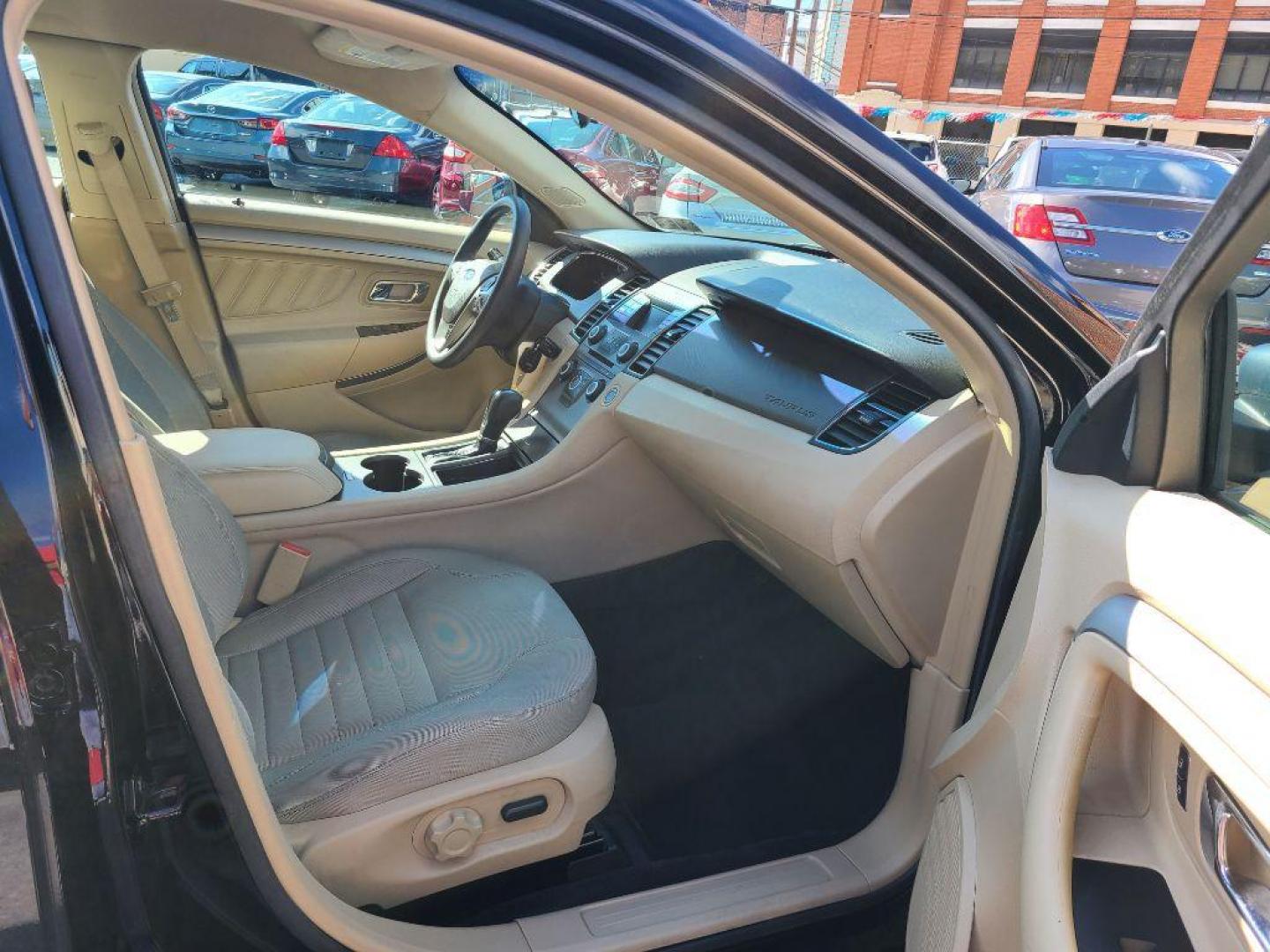 2016 BLACK FORD TAURUS SE (1FAHP2D8XGG) with an 3.5L engine, Automatic transmission, located at 117 North Cameron Street, Harrisburg, PA, 17101, (717) 963-8962, 40.266762, -76.875259 - WE FINANCE!!! Good Credit/ Bad Credit/ No Credit - ALL Trade-Ins Welcomed!!! ***Guaranteed Credit Approval*** APPLY ONLINE or CALL us TODAY ;) Please call us to discuss your cash and financing options. - Photo#9