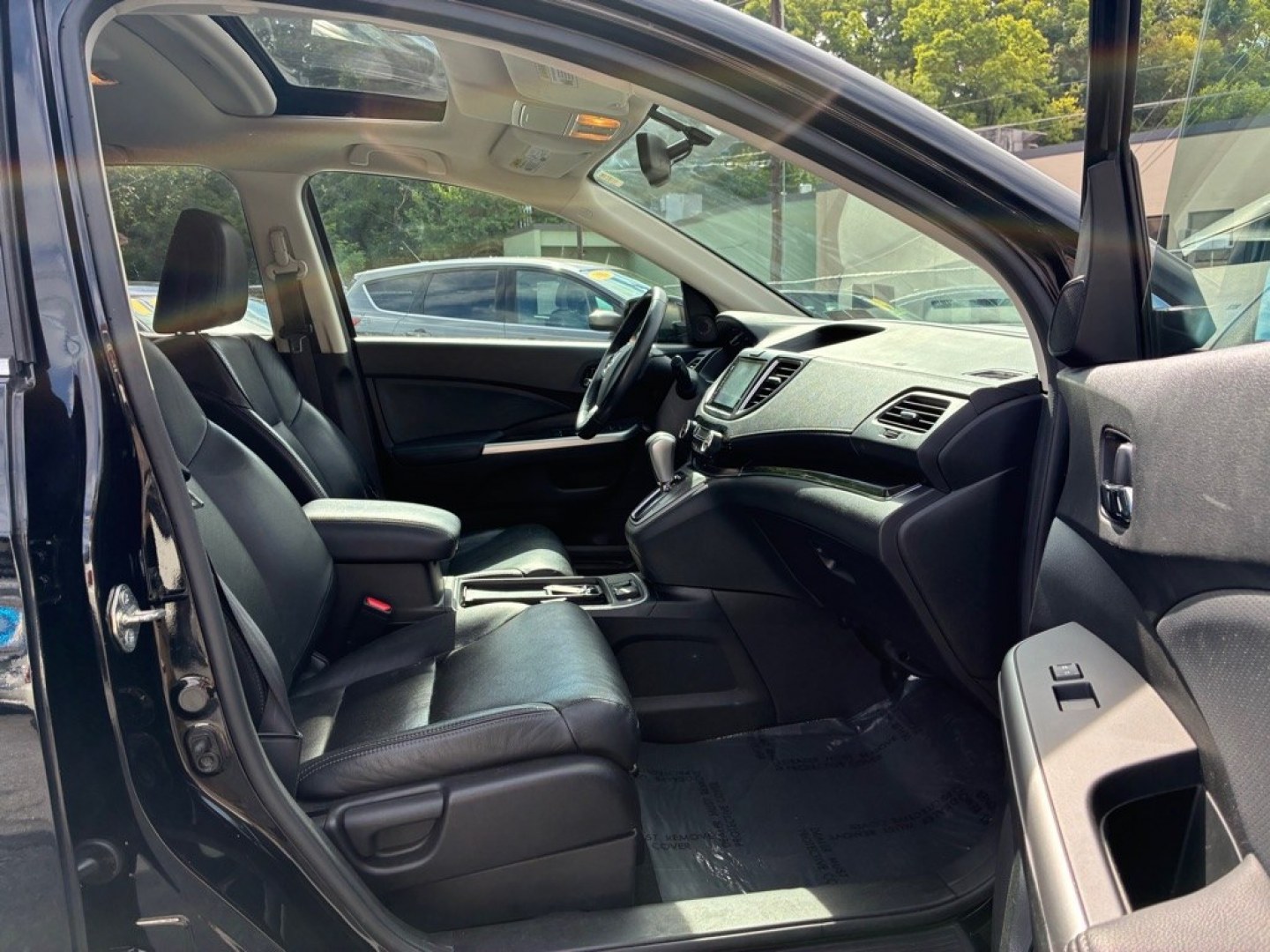 2016 BLACK HONDA CR-V EXL (2HKRM4H70GH) with an 2.4L engine, Continuously Variable transmission, located at 117 North Cameron Street, Harrisburg, PA, 17101, (717) 963-8962, 40.266762, -76.875259 - WE FINANCE!!! MOST vehicles are available for financing. Good Credit/ Challenged Credit/ No Credit - ALL Trade-Ins Welcomed!!! APPLY ONLINE or CALL us TODAY Please call us to discuss your cash and/or financing options. Thanks for checking our inventory! We're here to help.- Photo#8