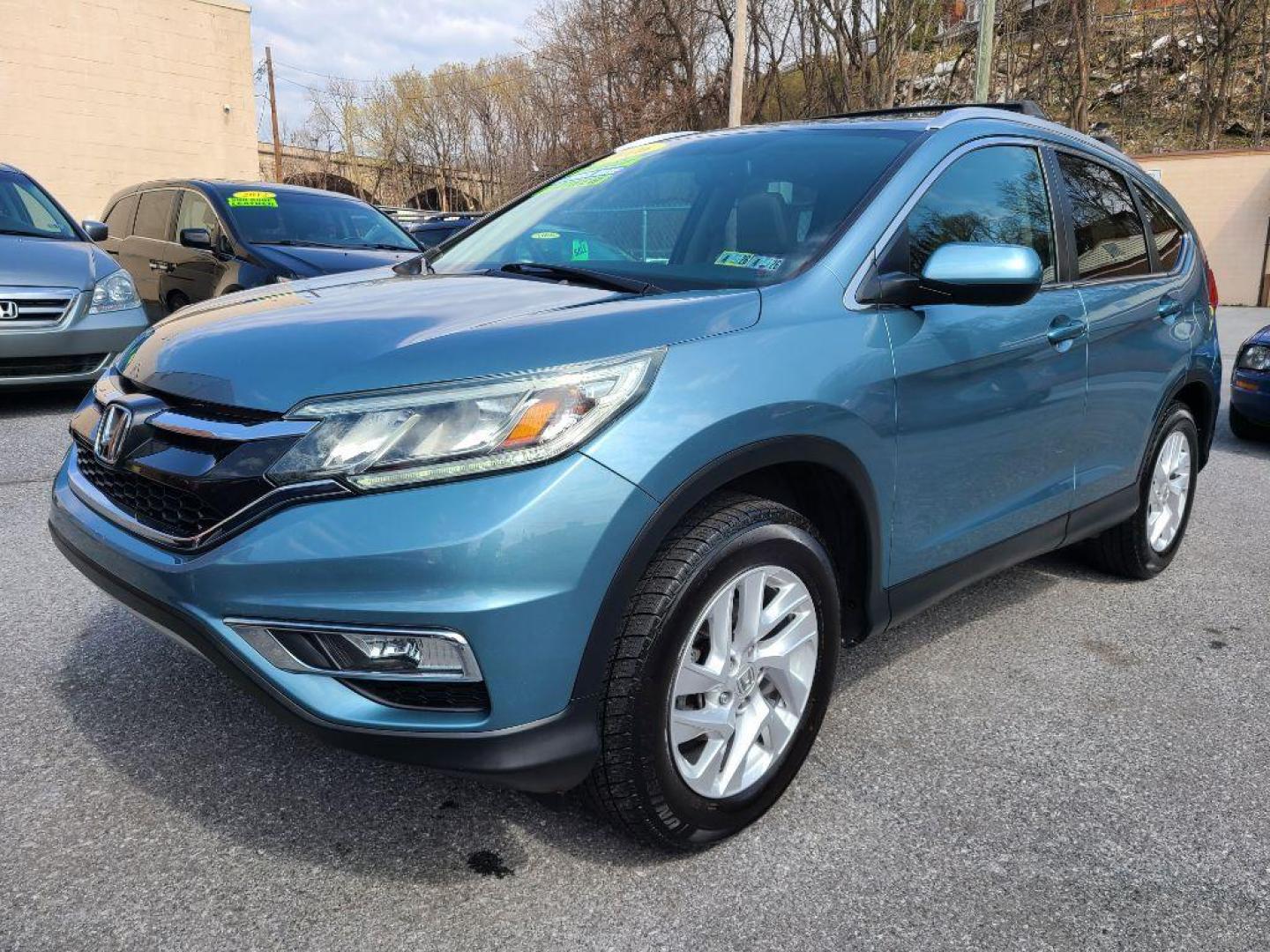 2016 BLUE HONDA CR-V EXL (2HKRM4H78GH) with an 2.4L engine, Continuously Variable transmission, located at 7981 Paxton Street, Harrisburg, PA, 17111, (717) 561-2926, 40.261490, -76.749229 - WE FINANCE!!! Good Credit/ Bad Credit/ No Credit - ALL Trade-Ins Welcomed!!! ***Guaranteed Credit Approval*** APPLY ONLINE or CALL us TODAY ;) Internet Prices and Marketplace Prices are SPECIAL discounted ***CASH DEALS*** Retail Prices are higher. Please call us to discuss your cash and finan - Photo#0