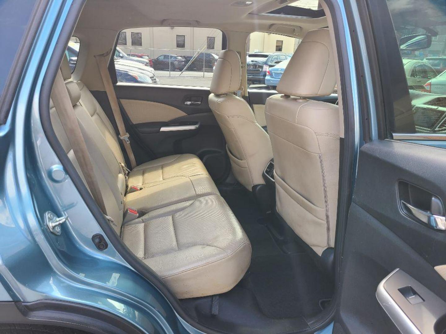 2016 BLUE HONDA CR-V EXL (2HKRM4H78GH) with an 2.4L engine, Continuously Variable transmission, located at 7981 Paxton Street, Harrisburg, PA, 17111, (717) 561-2926, 40.261490, -76.749229 - WE FINANCE!!! Good Credit/ Bad Credit/ No Credit - ALL Trade-Ins Welcomed!!! ***Guaranteed Credit Approval*** APPLY ONLINE or CALL us TODAY ;) Internet Prices and Marketplace Prices are SPECIAL discounted ***CASH DEALS*** Retail Prices are higher. Please call us to discuss your cash and finan - Photo#11