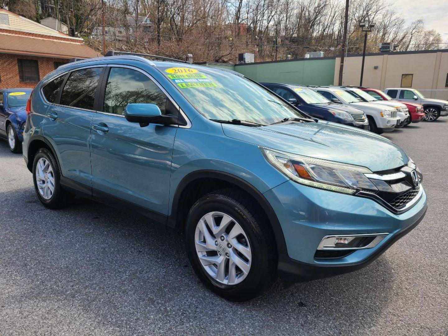 2016 BLUE HONDA CR-V EXL (2HKRM4H78GH) with an 2.4L engine, Continuously Variable transmission, located at 7981 Paxton Street, Harrisburg, PA, 17111, (717) 561-2926, 40.261490, -76.749229 - WE FINANCE!!! Good Credit/ Bad Credit/ No Credit - ALL Trade-Ins Welcomed!!! ***Guaranteed Credit Approval*** APPLY ONLINE or CALL us TODAY ;) Internet Prices and Marketplace Prices are SPECIAL discounted ***CASH DEALS*** Retail Prices are higher. Please call us to discuss your cash and finan - Photo#18