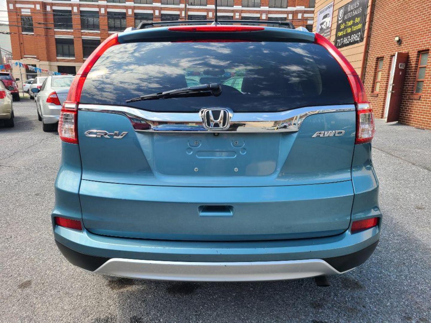 2016 BLUE HONDA CR-V EXL (2HKRM4H78GH) with an 2.4L engine, Continuously Variable transmission, located at 7981 Paxton Street, Harrisburg, PA, 17111, (717) 561-2926, 40.261490, -76.749229 - WE FINANCE!!! Good Credit/ Bad Credit/ No Credit - ALL Trade-Ins Welcomed!!! ***Guaranteed Credit Approval*** APPLY ONLINE or CALL us TODAY ;) Internet Prices and Marketplace Prices are SPECIAL discounted ***CASH DEALS*** Retail Prices are higher. Please call us to discuss your cash and finan - Photo#3