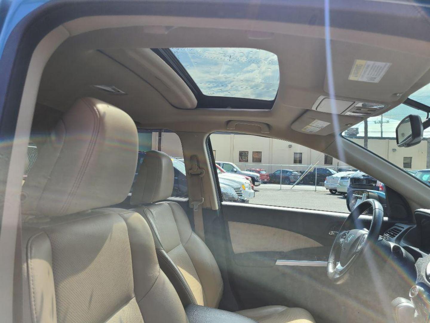 2016 BLUE HONDA CR-V EXL (2HKRM4H78GH) with an 2.4L engine, Continuously Variable transmission, located at 7981 Paxton Street, Harrisburg, PA, 17111, (717) 561-2926, 40.261490, -76.749229 - WE FINANCE!!! Good Credit/ Bad Credit/ No Credit - ALL Trade-Ins Welcomed!!! ***Guaranteed Credit Approval*** APPLY ONLINE or CALL us TODAY ;) Internet Prices and Marketplace Prices are SPECIAL discounted ***CASH DEALS*** Retail Prices are higher. Please call us to discuss your cash and finan - Photo#8