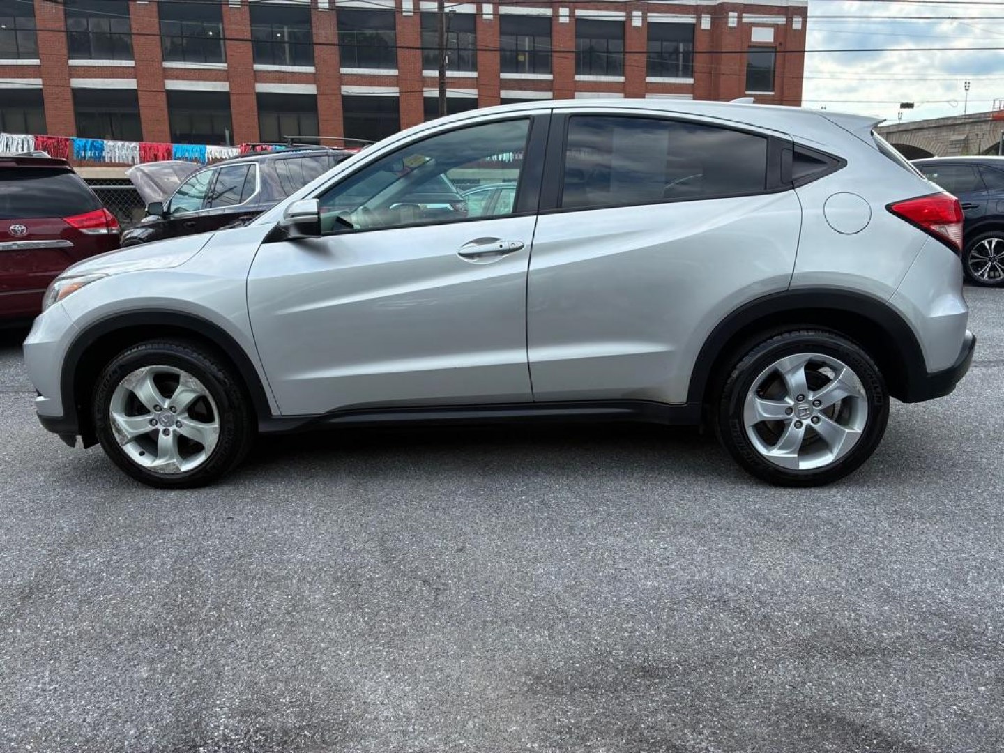 2016 SILVER HONDA HR-V EX (3CZRU6H59GM) with an 1.8L engine, Continuously Variable transmission, located at 117 North Cameron Street, Harrisburg, PA, 17101, (717) 963-8962, 40.266762, -76.875259 - WE FINANCE!!! MOST vehicles are available for financing. Good Credit/ Challenged Credit/ No Credit - ALL Trade-Ins Welcomed!!! APPLY ONLINE or CALL us TODAY Please call us to discuss your cash and/or financing options. Thanks for checking our inventory! We're here to help.- Photo#1
