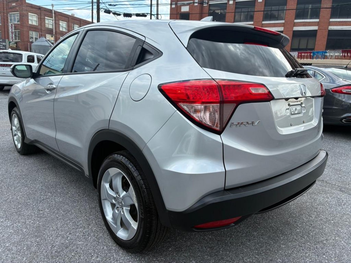 2016 SILVER HONDA HR-V EX (3CZRU6H59GM) with an 1.8L engine, Continuously Variable transmission, located at 117 North Cameron Street, Harrisburg, PA, 17101, (717) 963-8962, 40.266762, -76.875259 - WE FINANCE!!! MOST vehicles are available for financing. Good Credit/ Challenged Credit/ No Credit - ALL Trade-Ins Welcomed!!! APPLY ONLINE or CALL us TODAY Please call us to discuss your cash and/or financing options. Thanks for checking our inventory! We're here to help.- Photo#2