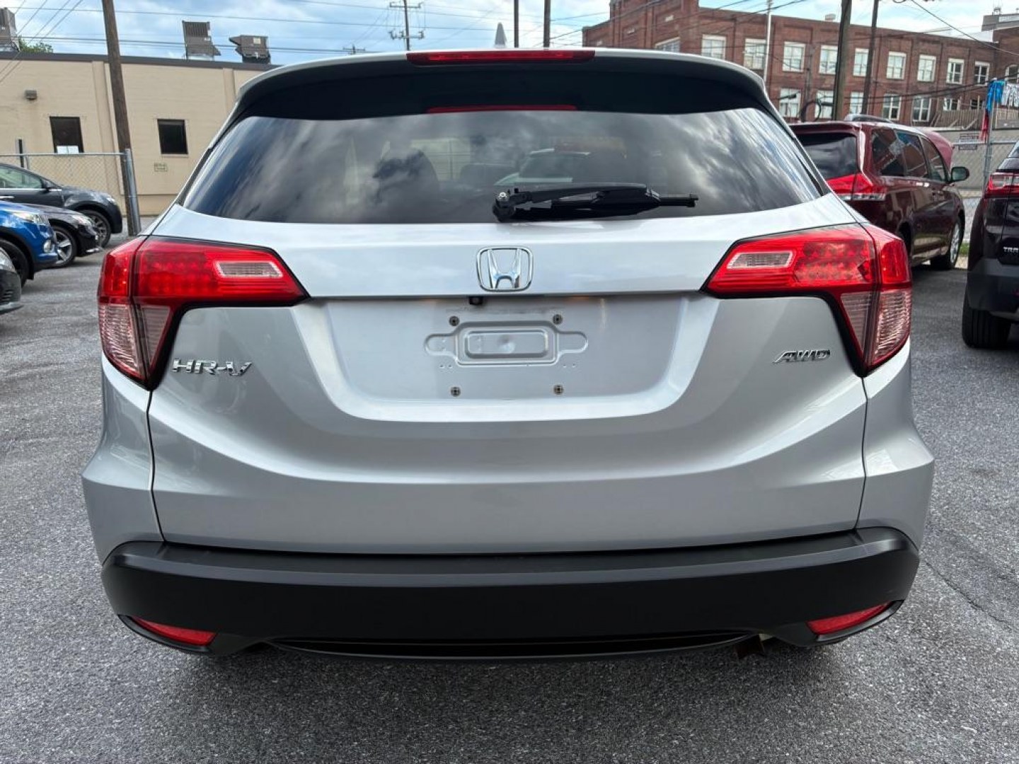 2016 SILVER HONDA HR-V EX (3CZRU6H59GM) with an 1.8L engine, Continuously Variable transmission, located at 117 North Cameron Street, Harrisburg, PA, 17101, (717) 963-8962, 40.266762, -76.875259 - WE FINANCE!!! MOST vehicles are available for financing. Good Credit/ Challenged Credit/ No Credit - ALL Trade-Ins Welcomed!!! APPLY ONLINE or CALL us TODAY Please call us to discuss your cash and/or financing options. Thanks for checking our inventory! We're here to help.- Photo#3
