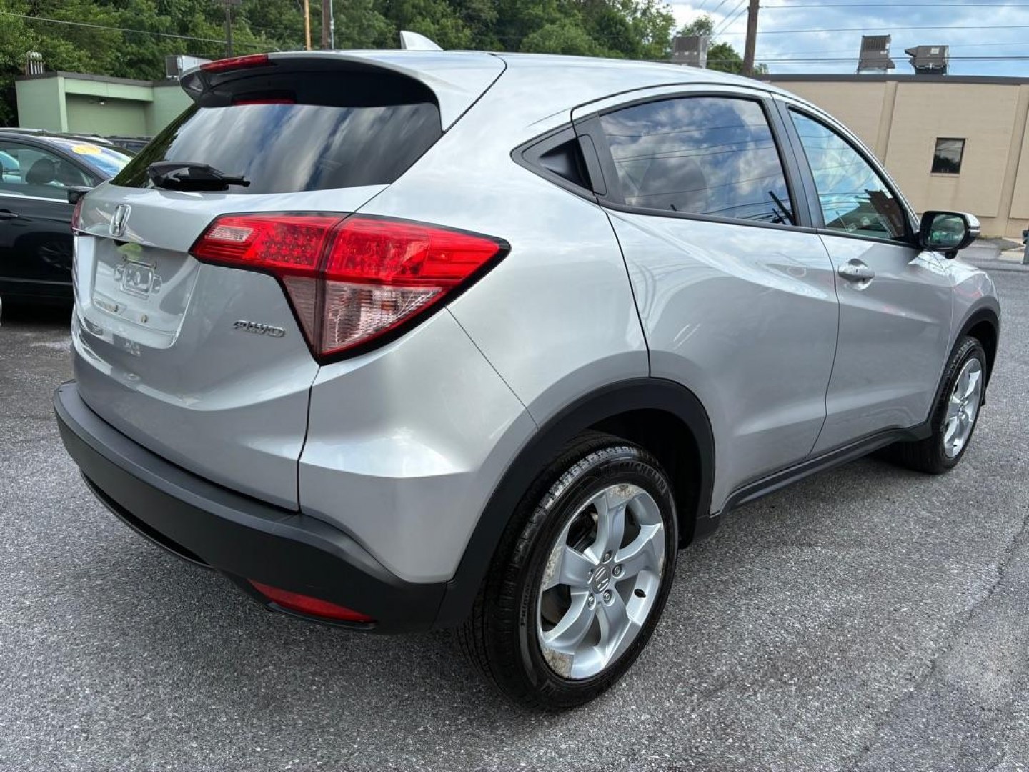 2016 SILVER HONDA HR-V EX (3CZRU6H59GM) with an 1.8L engine, Continuously Variable transmission, located at 117 North Cameron Street, Harrisburg, PA, 17101, (717) 963-8962, 40.266762, -76.875259 - WE FINANCE!!! MOST vehicles are available for financing. Good Credit/ Challenged Credit/ No Credit - ALL Trade-Ins Welcomed!!! APPLY ONLINE or CALL us TODAY Please call us to discuss your cash and/or financing options. Thanks for checking our inventory! We're here to help.- Photo#4