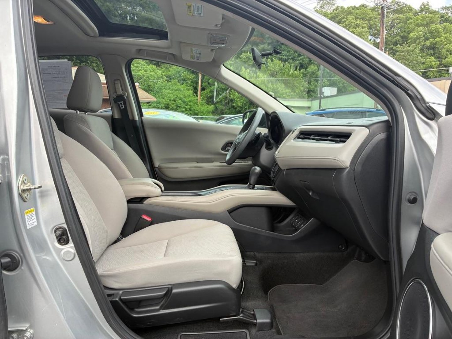 2016 SILVER HONDA HR-V EX (3CZRU6H59GM) with an 1.8L engine, Continuously Variable transmission, located at 117 North Cameron Street, Harrisburg, PA, 17101, (717) 963-8962, 40.266762, -76.875259 - WE FINANCE!!! MOST vehicles are available for financing. Good Credit/ Challenged Credit/ No Credit - ALL Trade-Ins Welcomed!!! APPLY ONLINE or CALL us TODAY Please call us to discuss your cash and/or financing options. Thanks for checking our inventory! We're here to help.- Photo#8