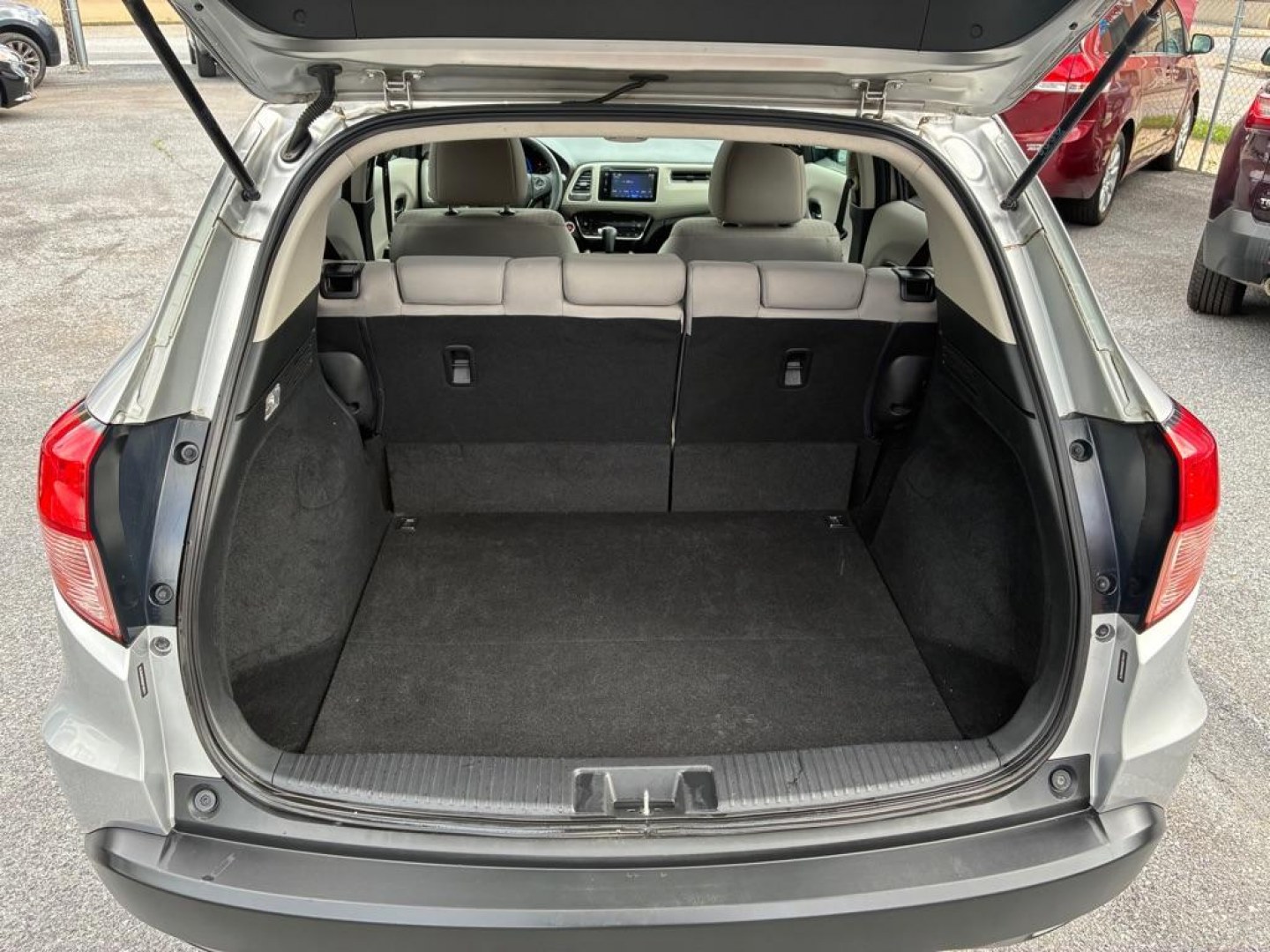 2016 SILVER HONDA HR-V EX (3CZRU6H59GM) with an 1.8L engine, Continuously Variable transmission, located at 117 North Cameron Street, Harrisburg, PA, 17101, (717) 963-8962, 40.266762, -76.875259 - WE FINANCE!!! MOST vehicles are available for financing. Good Credit/ Challenged Credit/ No Credit - ALL Trade-Ins Welcomed!!! APPLY ONLINE or CALL us TODAY Please call us to discuss your cash and/or financing options. Thanks for checking our inventory! We're here to help.- Photo#10