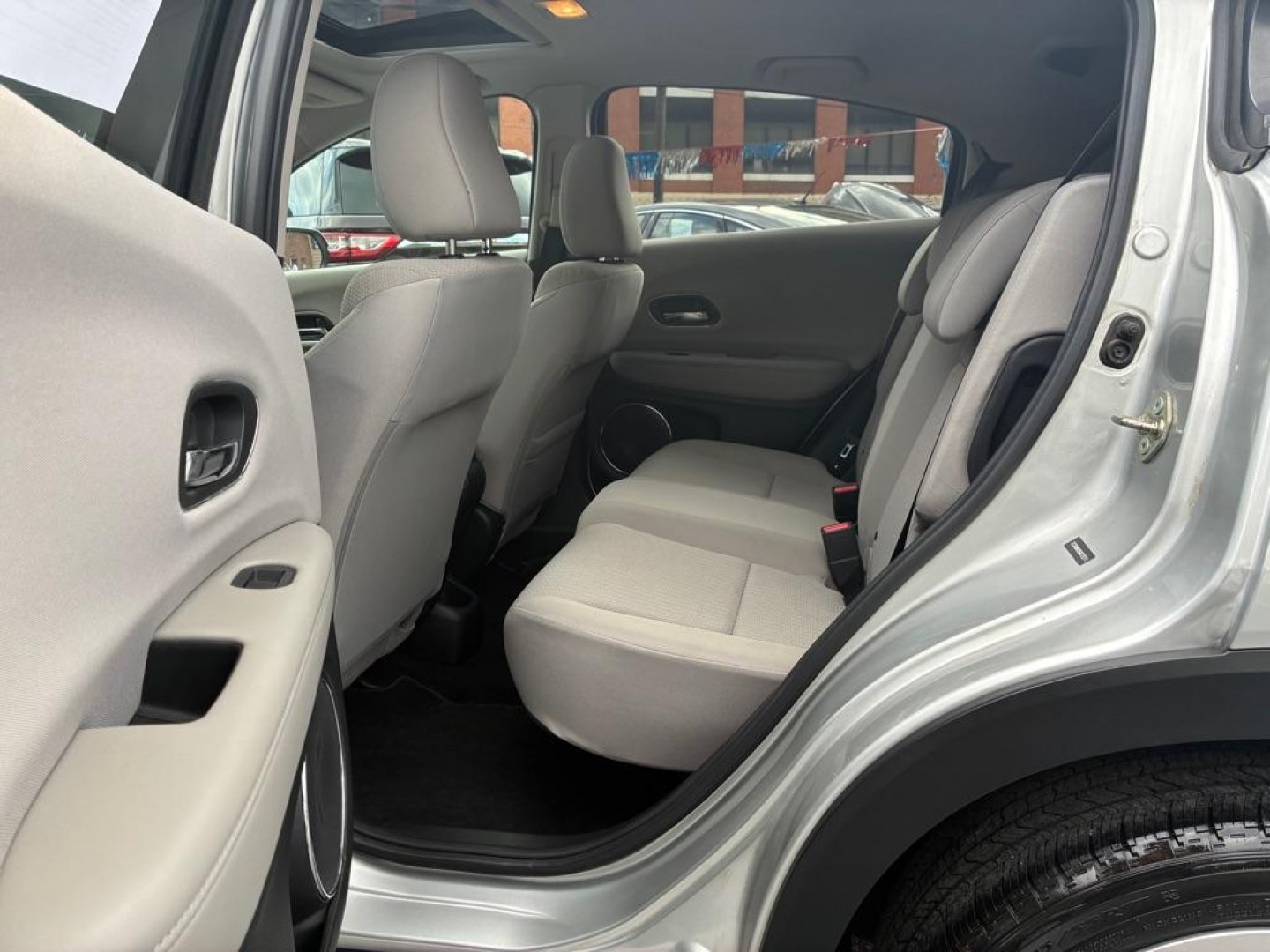 2016 SILVER HONDA HR-V EX (3CZRU6H59GM) with an 1.8L engine, Continuously Variable transmission, located at 117 North Cameron Street, Harrisburg, PA, 17101, (717) 963-8962, 40.266762, -76.875259 - WE FINANCE!!! MOST vehicles are available for financing. Good Credit/ Challenged Credit/ No Credit - ALL Trade-Ins Welcomed!!! APPLY ONLINE or CALL us TODAY Please call us to discuss your cash and/or financing options. Thanks for checking our inventory! We're here to help.- Photo#11