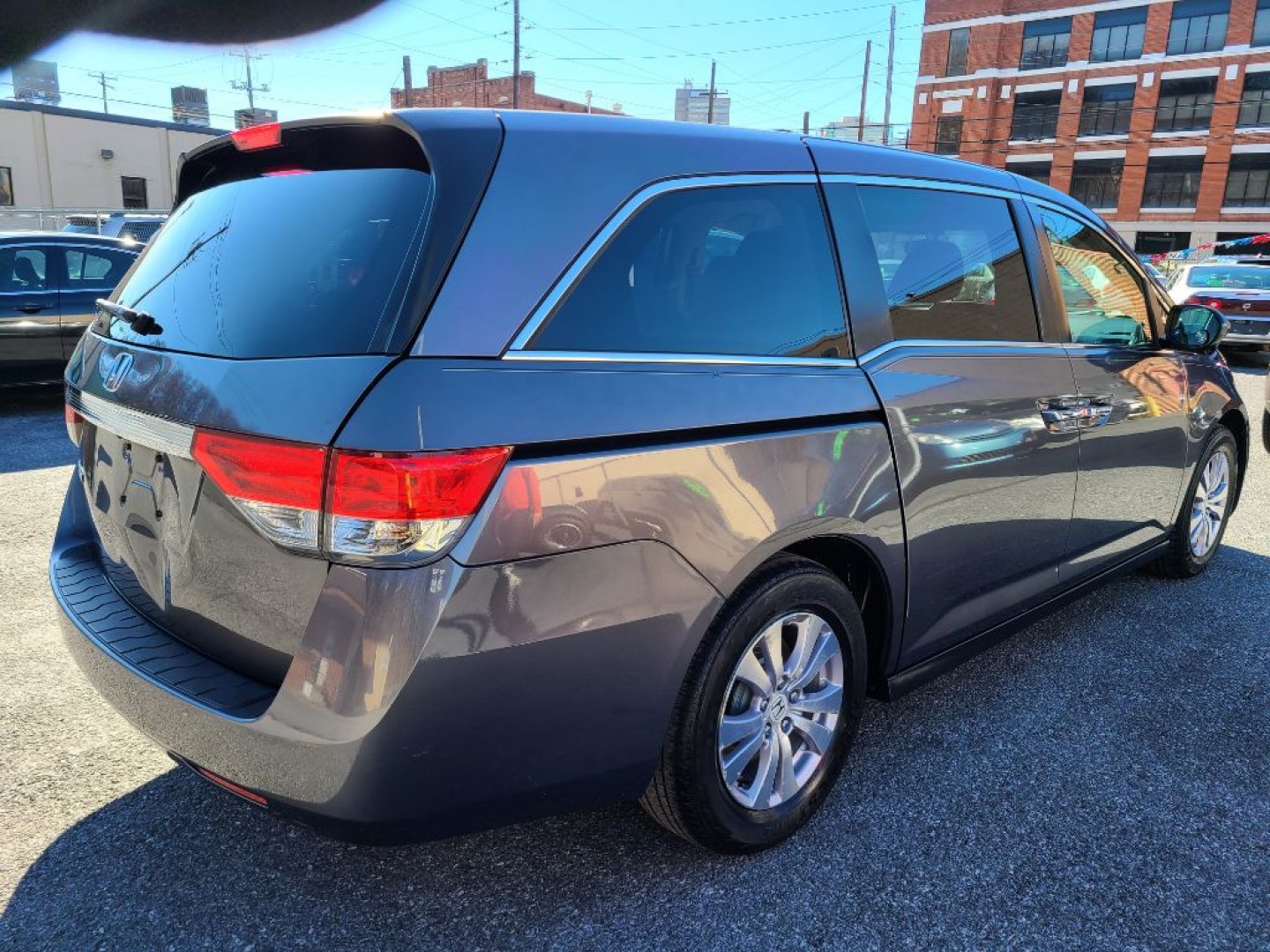 2016 GRAY HONDA ODYSSEY EX (5FNRL5H44GB) with an 3.5L engine, Automatic transmission, located at 7981 Paxton Street, Harrisburg, PA, 17111, (717) 561-2926, 40.261490, -76.749229 - WE FINANCE!!! Good Credit/ Challenged Credit/ No Credit - ALL Trade-Ins Welcomed!!! APPLY ONLINE or CALL us TODAY ;) Please call us to discuss your cash and/or financing options.- Photo#3