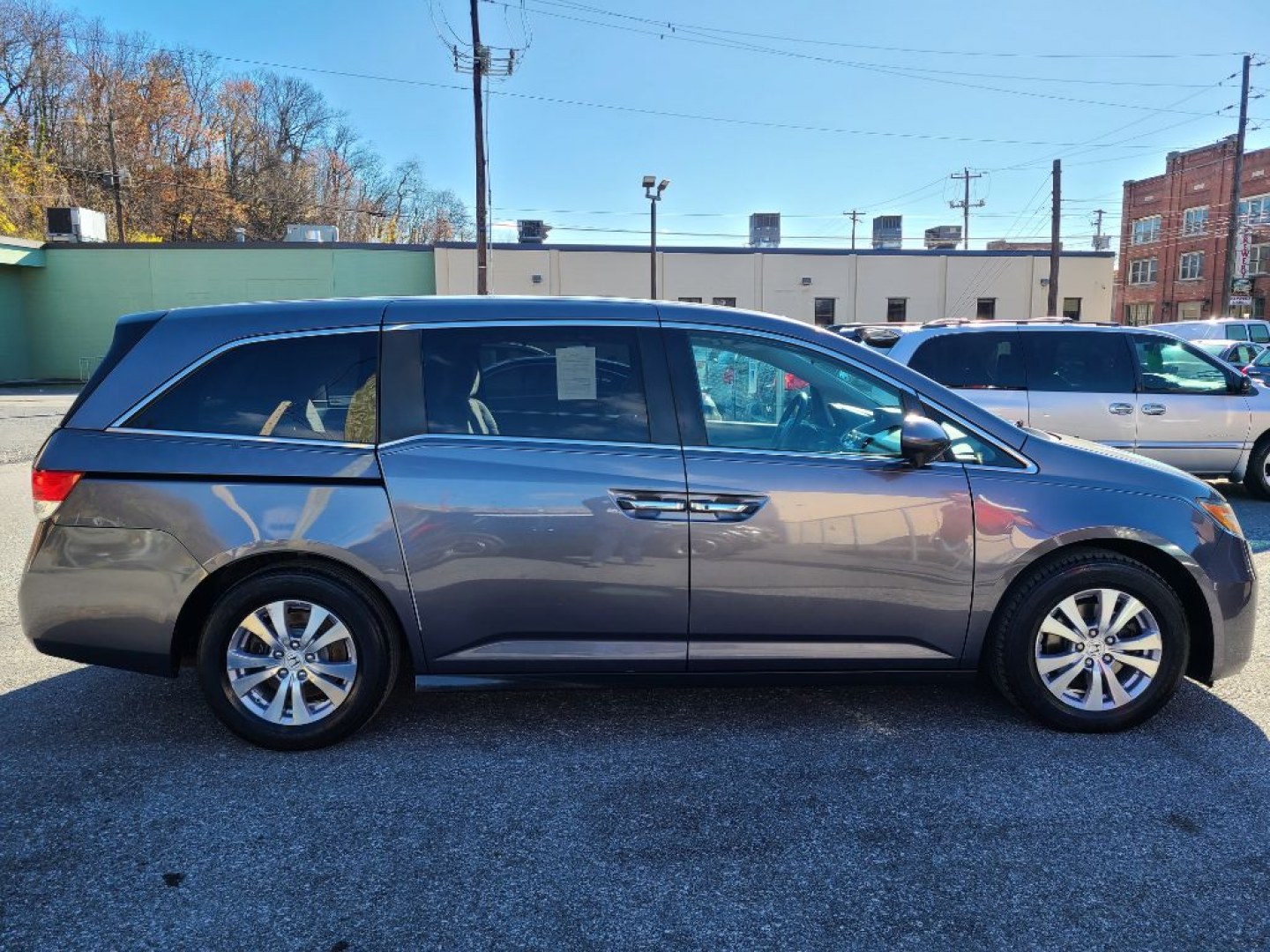 2016 GRAY HONDA ODYSSEY EX (5FNRL5H44GB) with an 3.5L engine, Automatic transmission, located at 7981 Paxton Street, Harrisburg, PA, 17111, (717) 561-2926, 40.261490, -76.749229 - WE FINANCE!!! Good Credit/ Challenged Credit/ No Credit - ALL Trade-Ins Welcomed!!! APPLY ONLINE or CALL us TODAY ;) Please call us to discuss your cash and/or financing options.- Photo#4