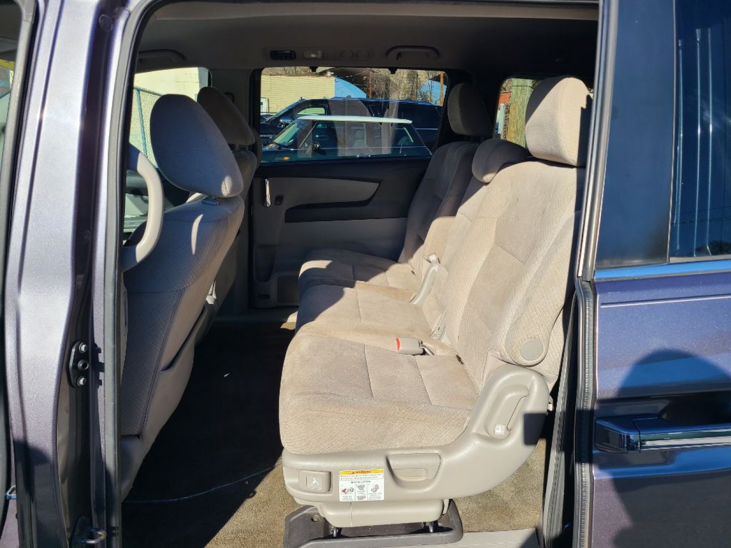 2016 GRAY HONDA ODYSSEY EX (5FNRL5H44GB) with an 3.5L engine, Automatic transmission, located at 7981 Paxton Street, Harrisburg, PA, 17111, (717) 561-2926, 40.261490, -76.749229 - WE FINANCE!!! Good Credit/ Challenged Credit/ No Credit - ALL Trade-Ins Welcomed!!! APPLY ONLINE or CALL us TODAY ;) Please call us to discuss your cash and/or financing options.- Photo#13