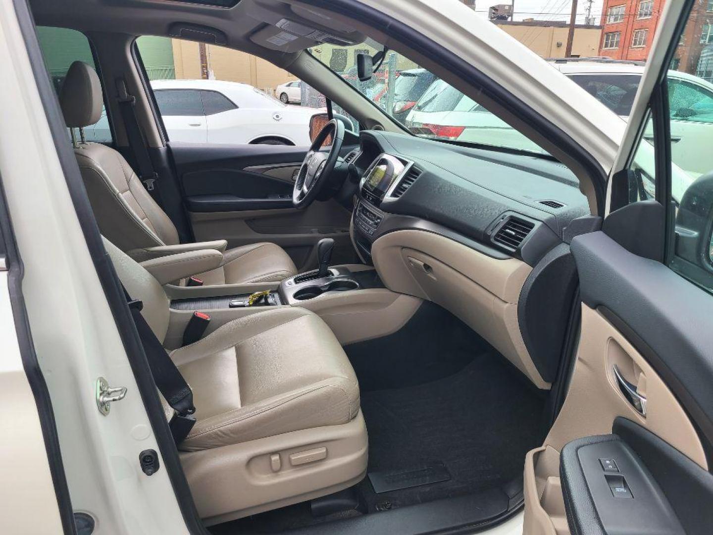 2016 WHITE HONDA PILOT EXL (5FNYF6H5XGB) with an 3.5L engine, Automatic transmission, located at 7981 Paxton Street, Harrisburg, PA, 17111, (717) 561-2926, 40.261490, -76.749229 - WE FINANCE!!! Good Credit/ Bad Credit/ No Credit - ALL Trade-Ins Welcomed!!! ***Guaranteed Credit Approval*** APPLY ONLINE or CALL us TODAY ;) Internet Prices and Marketplace Prices are SPECIAL discounted ***CASH DEALS*** Retail Prices are higher. Please call us to discuss your cash and finan - Photo#10