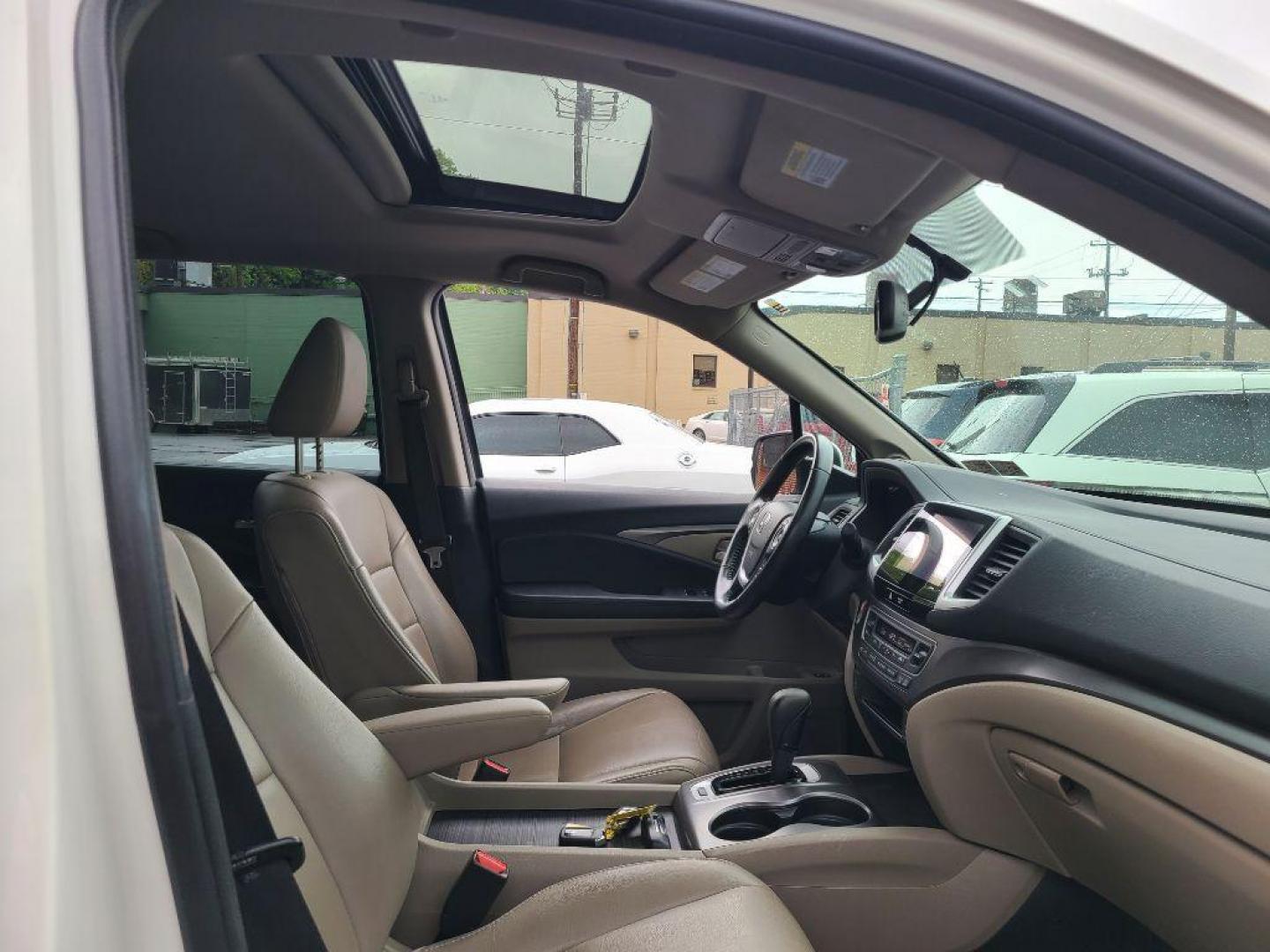 2016 WHITE HONDA PILOT EXL (5FNYF6H5XGB) with an 3.5L engine, Automatic transmission, located at 7981 Paxton Street, Harrisburg, PA, 17111, (717) 561-2926, 40.261490, -76.749229 - WE FINANCE!!! Good Credit/ Bad Credit/ No Credit - ALL Trade-Ins Welcomed!!! ***Guaranteed Credit Approval*** APPLY ONLINE or CALL us TODAY ;) Internet Prices and Marketplace Prices are SPECIAL discounted ***CASH DEALS*** Retail Prices are higher. Please call us to discuss your cash and finan - Photo#17