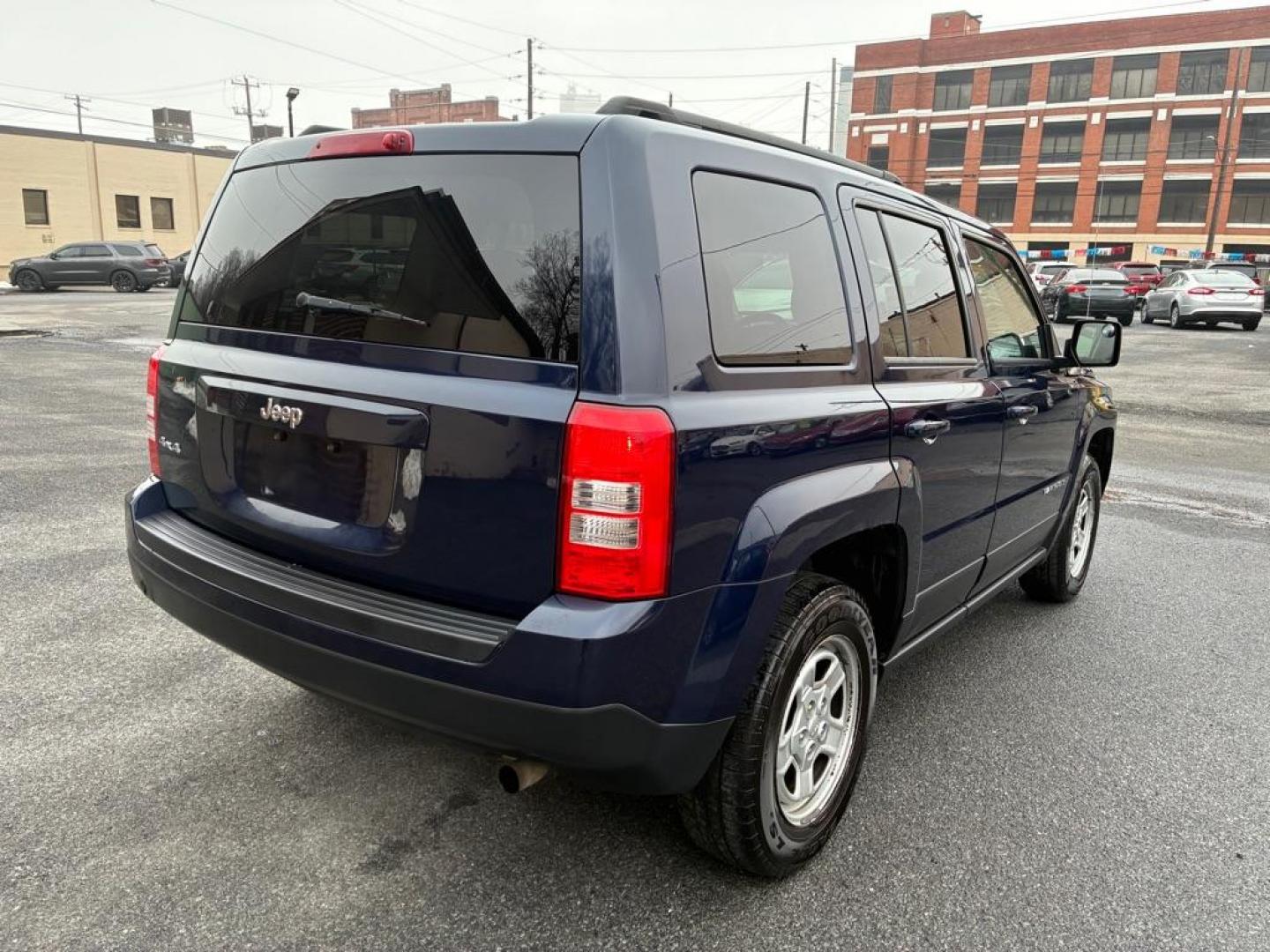 2016 BLUE JEEP PATRIOT SPORT (1C4NJRBB7GD) with an 2.4L engine, Continuously Variable transmission, located at 117 North Cameron Street, Harrisburg, PA, 17101, (717) 963-8962, 40.266762, -76.875259 - WE FINANCE!!! Good Credit/ Challenged Credit/ No Credit - ALL Trade-Ins Welcomed!!! APPLY ONLINE or CALL us TODAY ;) Please call us to discuss your cash and/or financing options. - Photo#4
