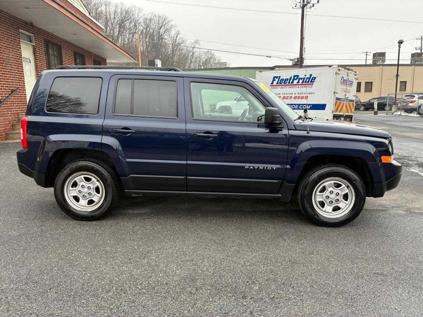 2016 BLUE JEEP PATRIOT SPORT (1C4NJRBB7GD) with an 2.4L engine, Continuously Variable transmission, located at 117 North Cameron Street, Harrisburg, PA, 17101, (717) 963-8962, 40.266762, -76.875259 - WE FINANCE!!! Good Credit/ Challenged Credit/ No Credit - ALL Trade-Ins Welcomed!!! APPLY ONLINE or CALL us TODAY ;) Please call us to discuss your cash and/or financing options. - Photo#5