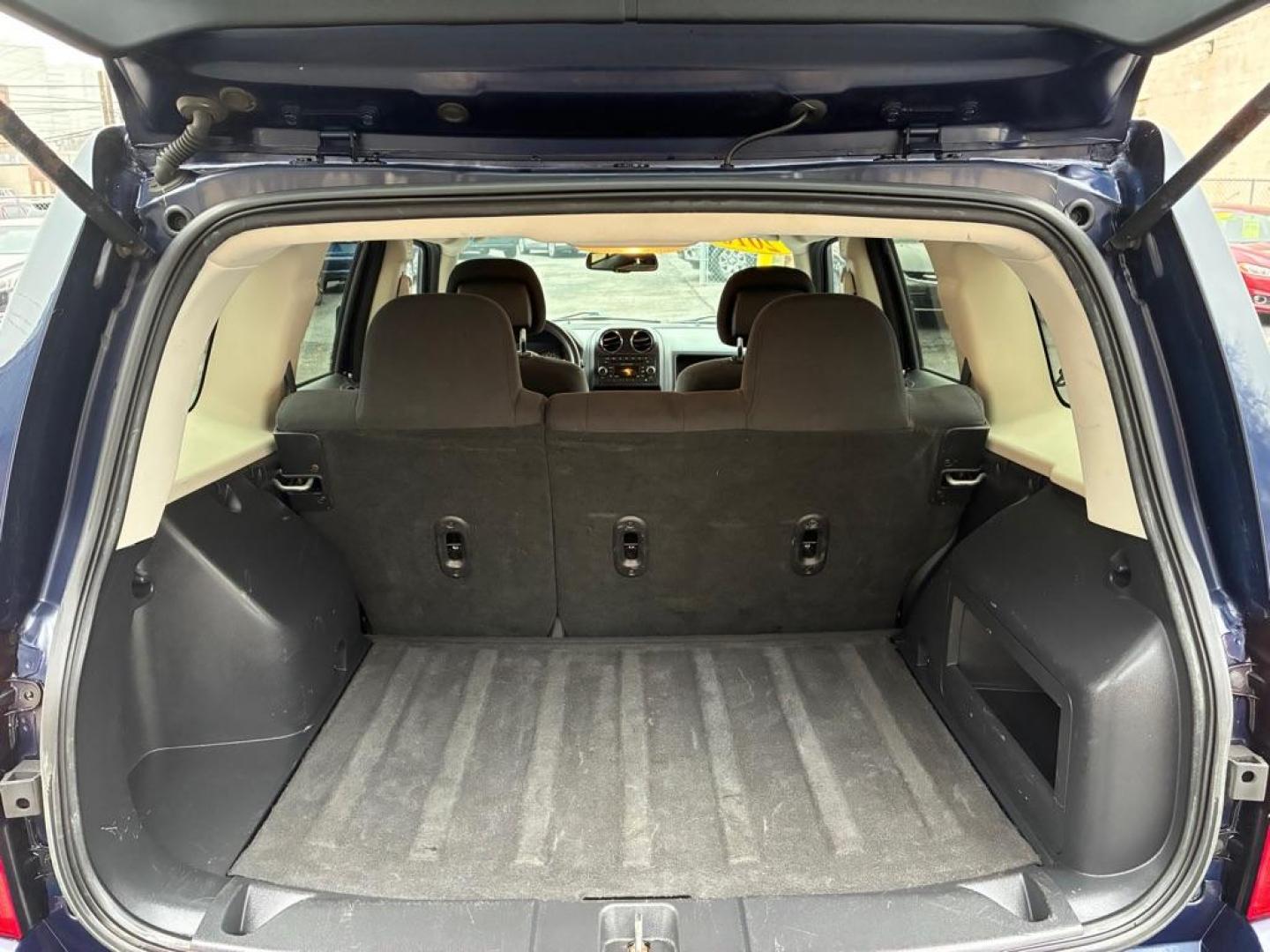 2016 BLUE JEEP PATRIOT SPORT (1C4NJRBB7GD) with an 2.4L engine, Continuously Variable transmission, located at 117 North Cameron Street, Harrisburg, PA, 17101, (717) 963-8962, 40.266762, -76.875259 - WE FINANCE!!! Good Credit/ Challenged Credit/ No Credit - ALL Trade-Ins Welcomed!!! APPLY ONLINE or CALL us TODAY ;) Please call us to discuss your cash and/or financing options. - Photo#10