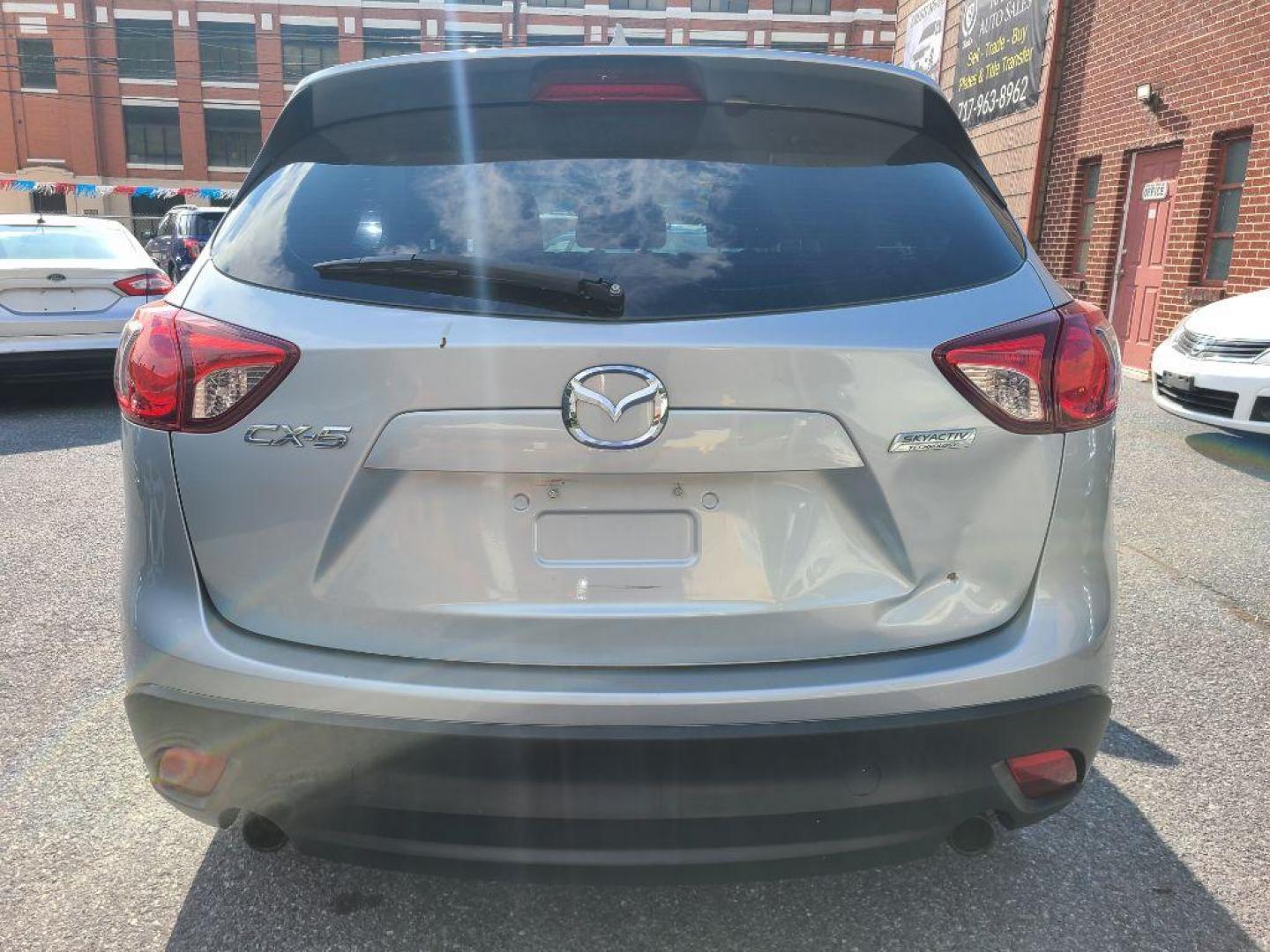 2016 SILVER MAZDA CX-5 SPORT (JM3KE2BE1G0) with an 2.0L engine, 6-Speed Manual transmission, located at 117 North Cameron Street, Harrisburg, PA, 17101, (717) 963-8962, 40.266762, -76.875259 - WE FINANCE!!! Good Credit/ Bad Credit/ No Credit - ALL Trade-Ins Welcomed!!! ***Guaranteed Credit Approval*** APPLY ONLINE or CALL us TODAY ;) Please call us to discuss your cash and financing options. - Photo#3