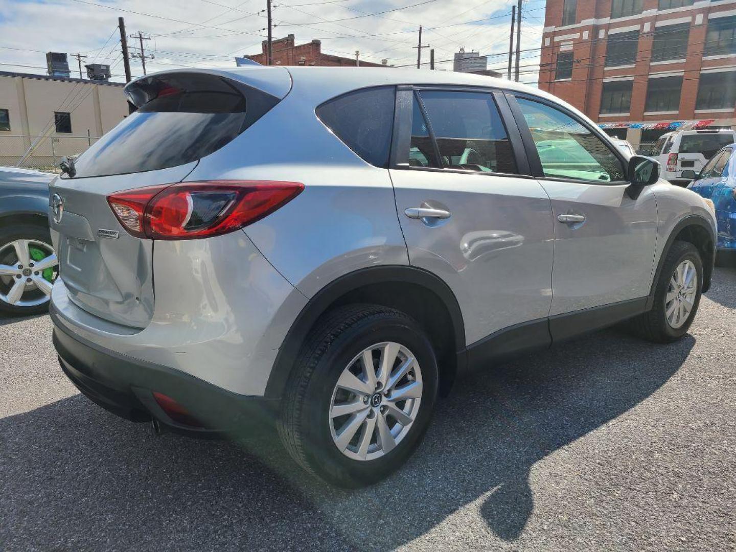 2016 SILVER MAZDA CX-5 SPORT (JM3KE2BE1G0) with an 2.0L engine, 6-Speed Manual transmission, located at 117 North Cameron Street, Harrisburg, PA, 17101, (717) 963-8962, 40.266762, -76.875259 - WE FINANCE!!! Good Credit/ Bad Credit/ No Credit - ALL Trade-Ins Welcomed!!! ***Guaranteed Credit Approval*** APPLY ONLINE or CALL us TODAY ;) Please call us to discuss your cash and financing options. - Photo#4